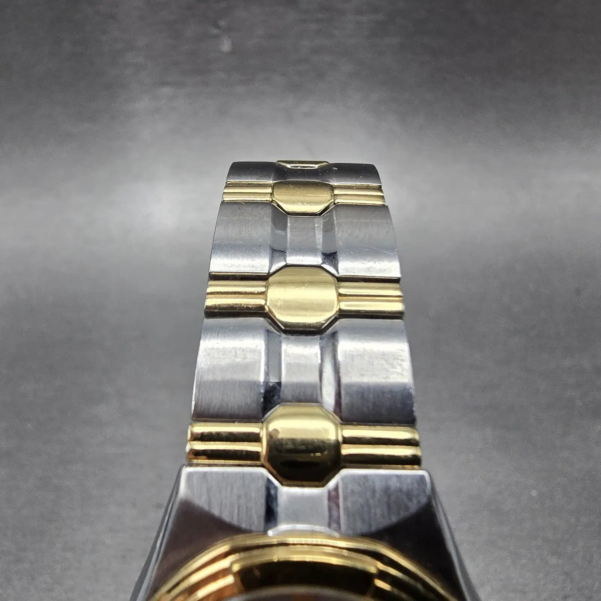 Citizen Eco-Drive Watch Women 25mm White Dial Two Tone Date E010-S008689 Works K4