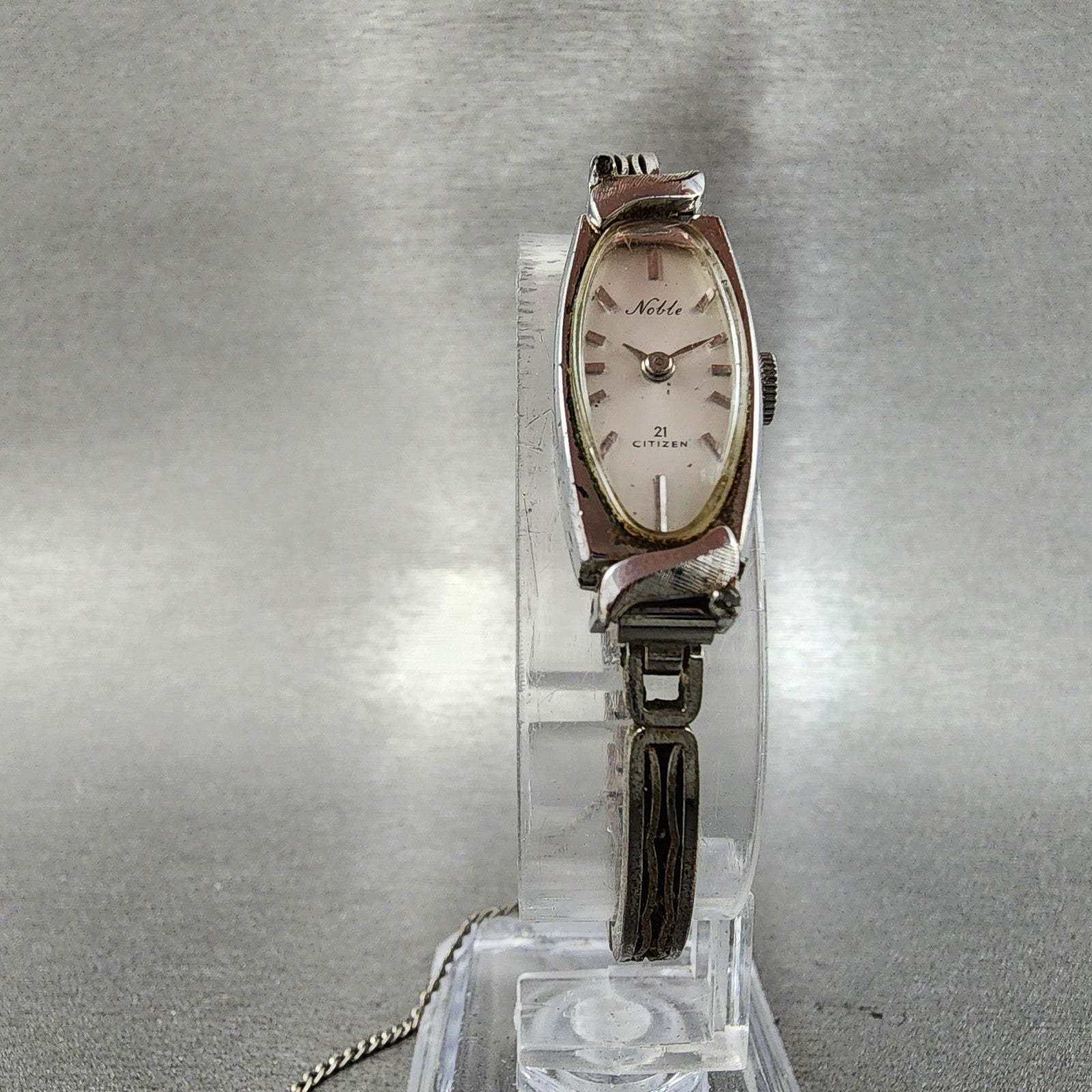 Citizen Noble Tank Watch Women 12mm White Dial White Gold plated Manual Wind Run5
