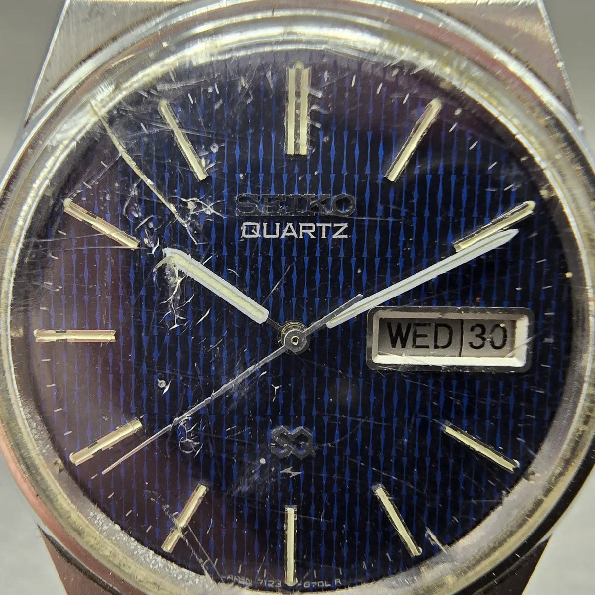 Seiko SQ Watch Men 34mm Blue Dial Silver Daydate 7123-8430 Round PARTS VTG2