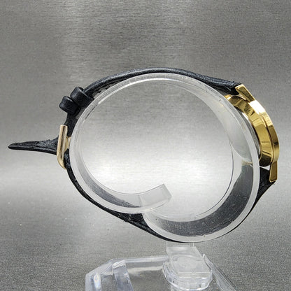 Movado Museum Watch Women 25mm Black Dial Gold Tone Round 87-25-832 New Batt C67