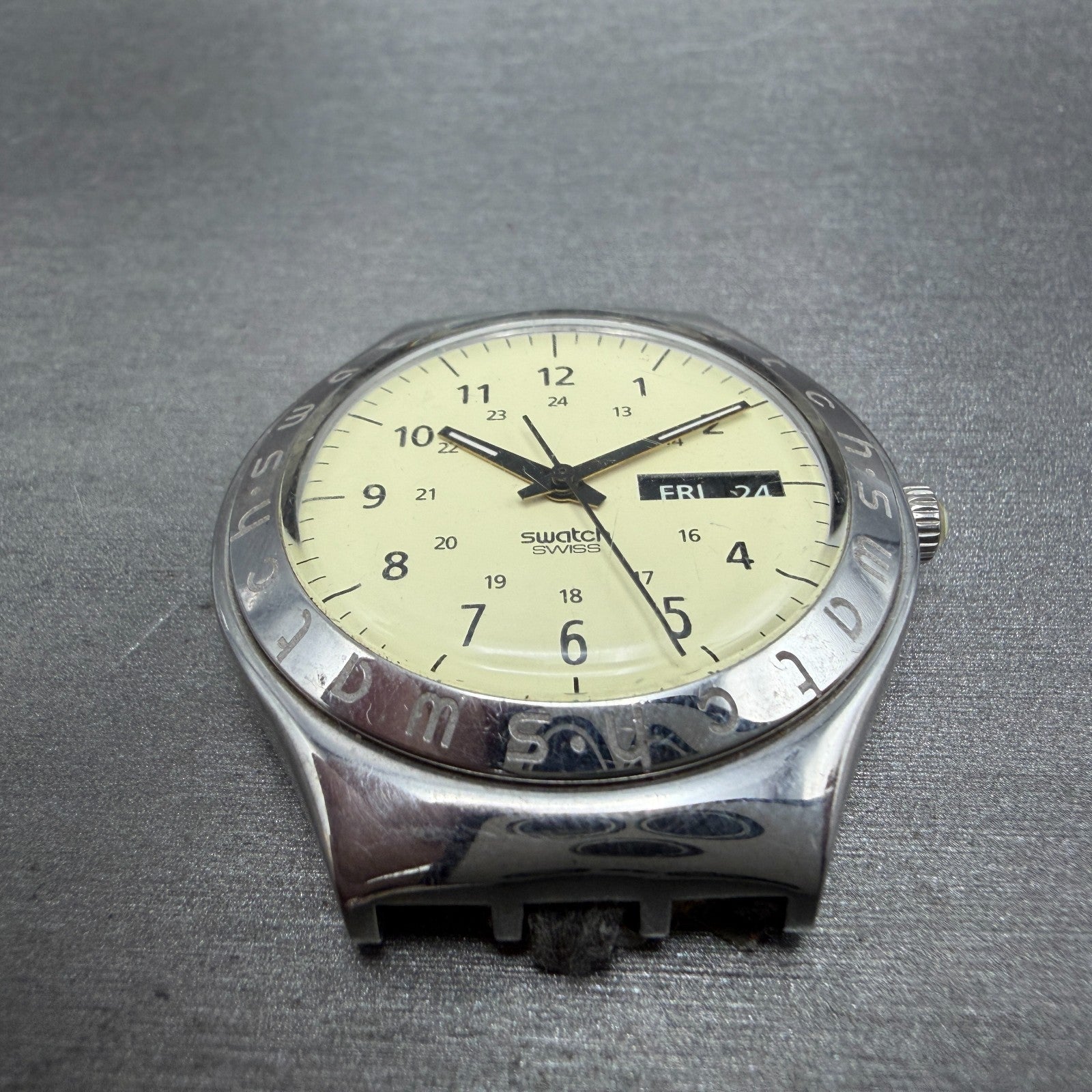 Swatch irony Pergamena Watch Men 37mm Cream Dial Steel Daydate YGS708 New Batt2