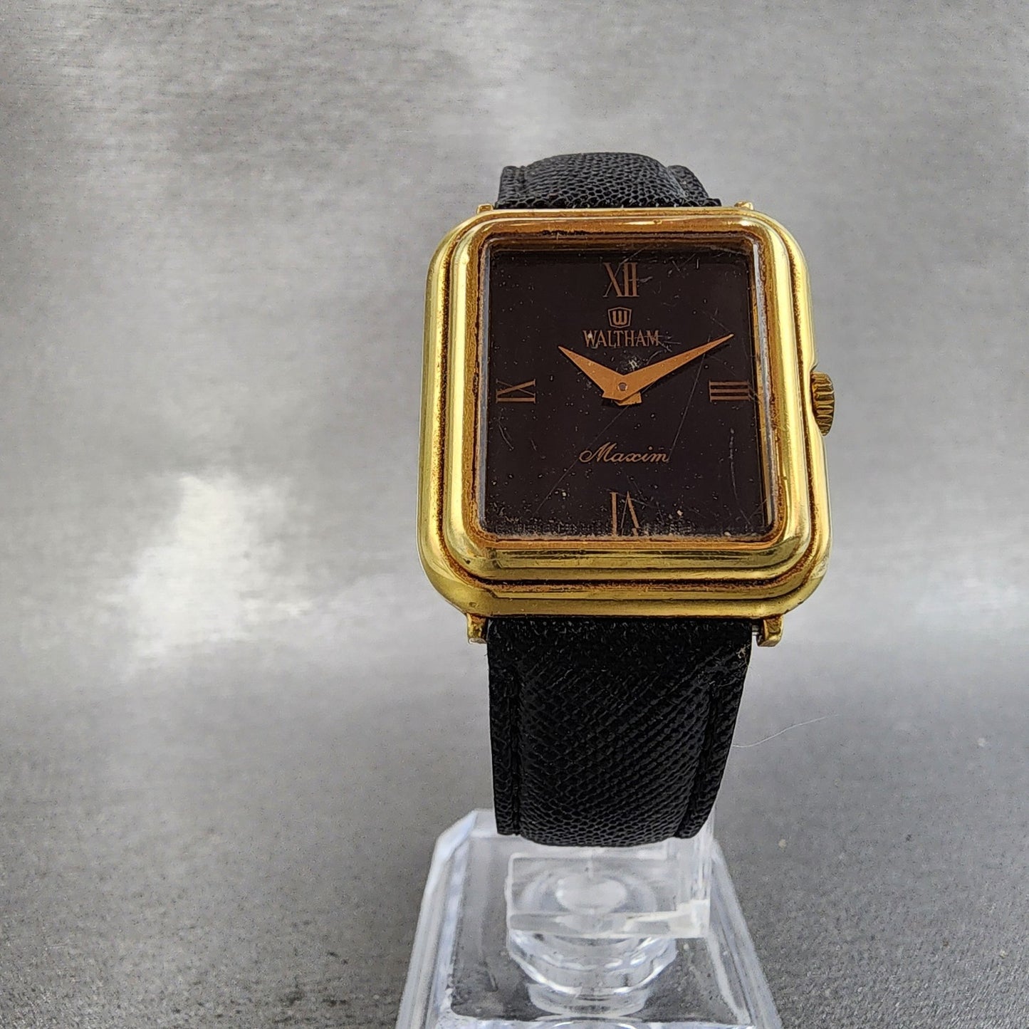 Waltham Maxim Tank Watch Women 26mm Black Dial Gold Tone Rectangle New Battery5