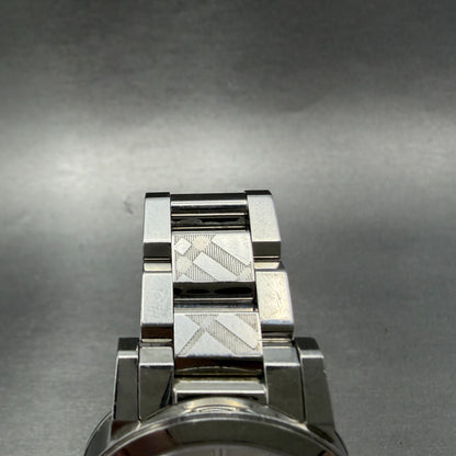 Burberry Watch Women 35mm Silver Dial Silver Tone Date Round BU9144 New Battery4