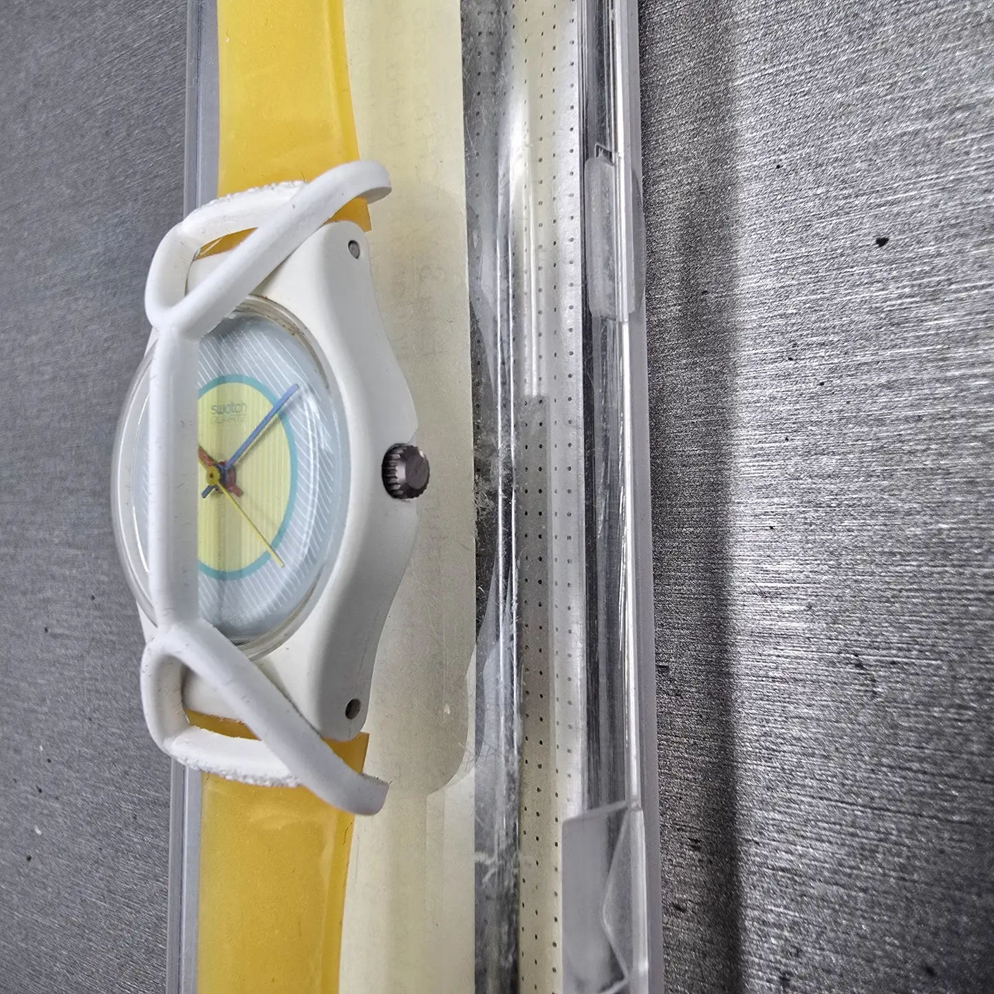 Swatch Lady Banana Watch Women 24mm Blue Dial White Case Round LW106 New Battery2