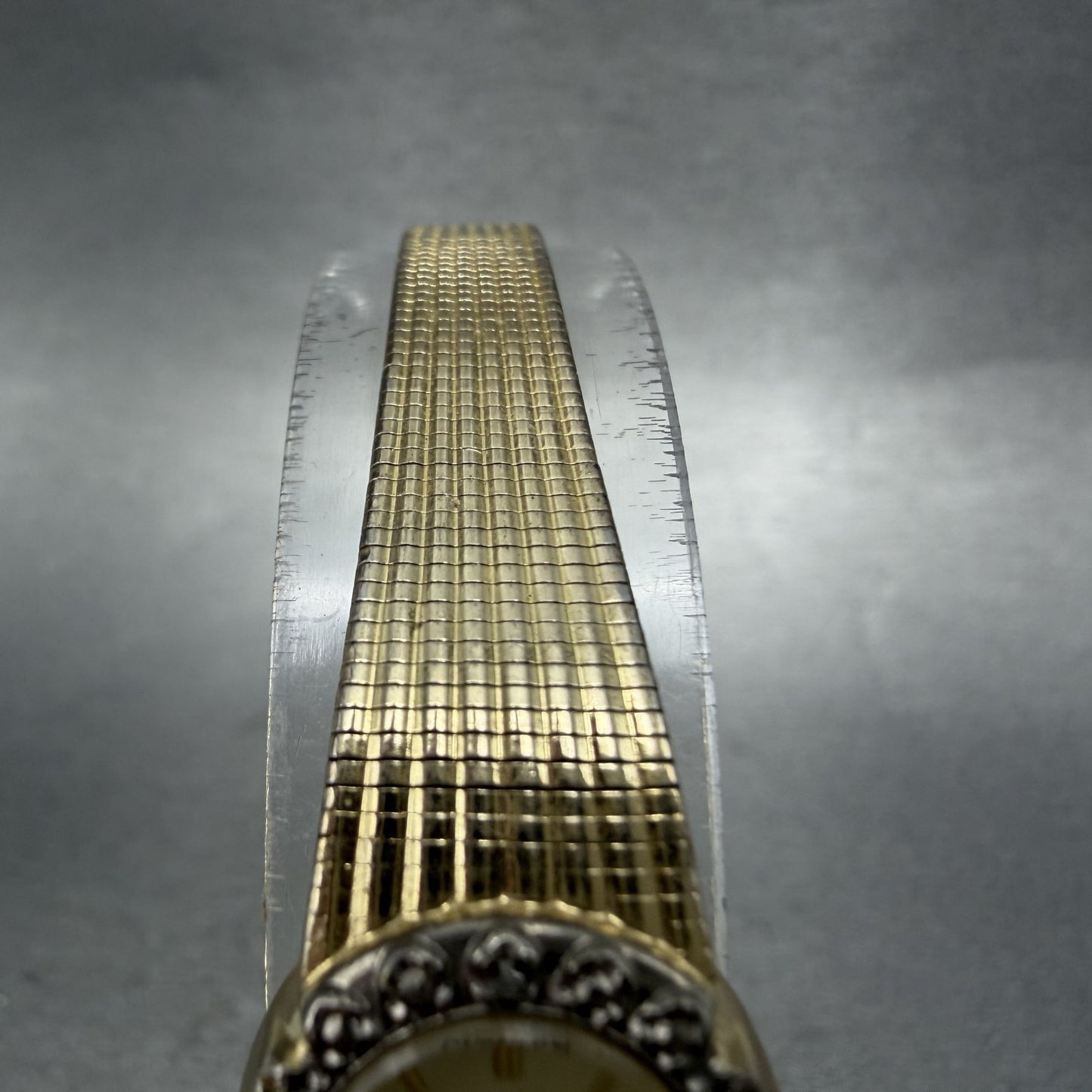 Citizen CQ Watch Women 17mm Champagne Dial Gold Tone Oval 3220324757 New Batt4