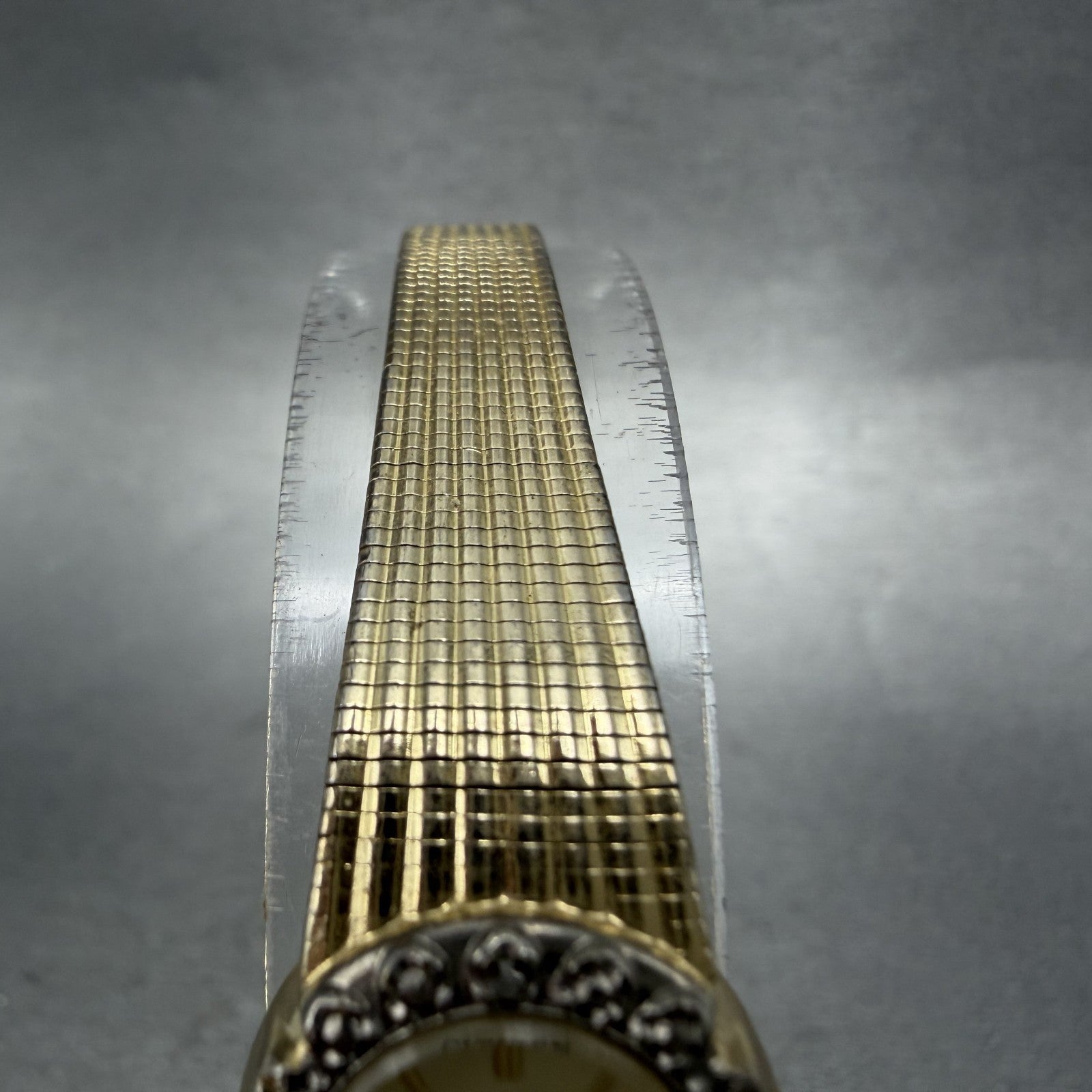 Citizen CQ Watch Women 17mm Champagne Dial Gold Tone Oval 3220324757 New Batt4