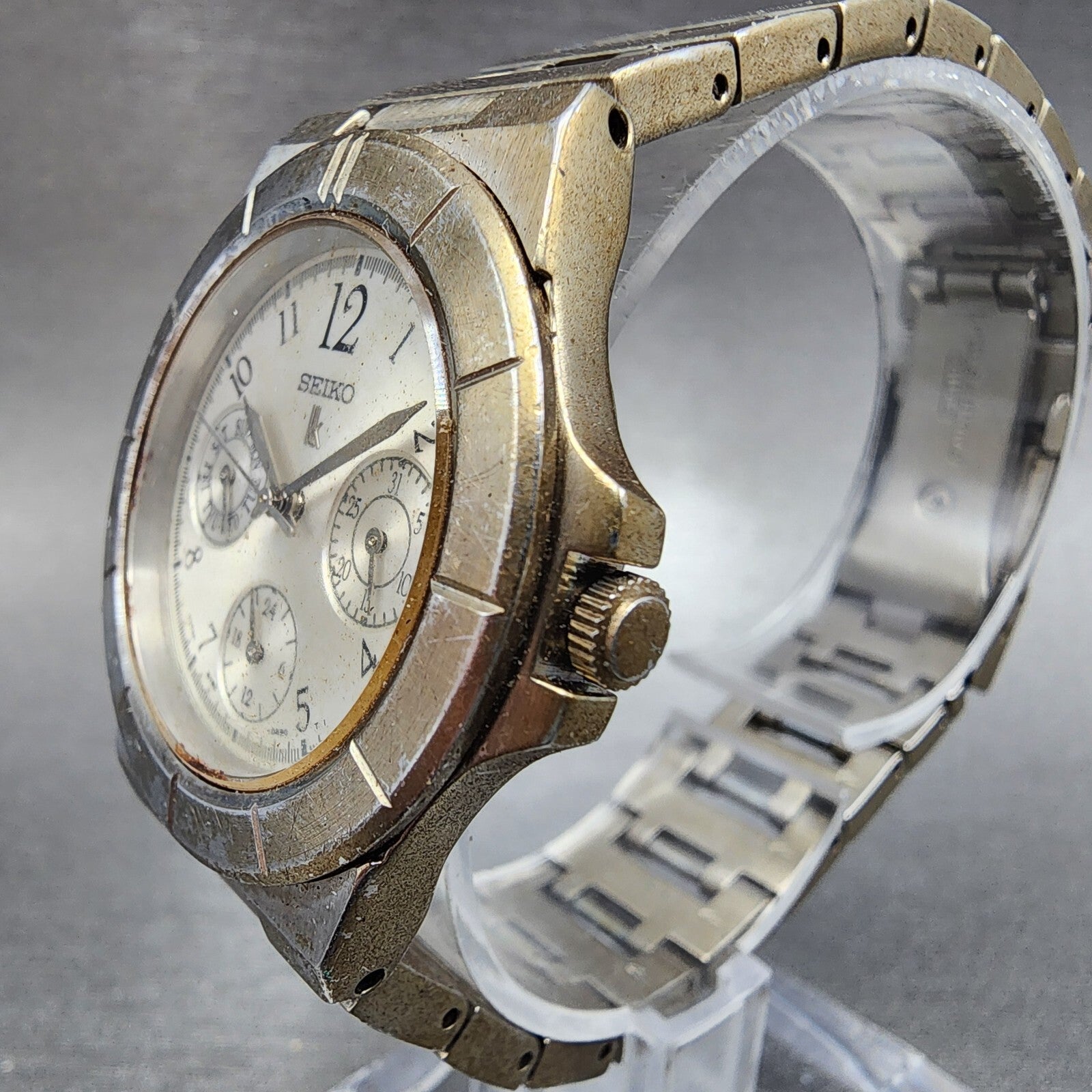 Seiko Lukia Watch Women 32mm Silver Dial Stainless Steel Daydate 5Y890B20 Works2