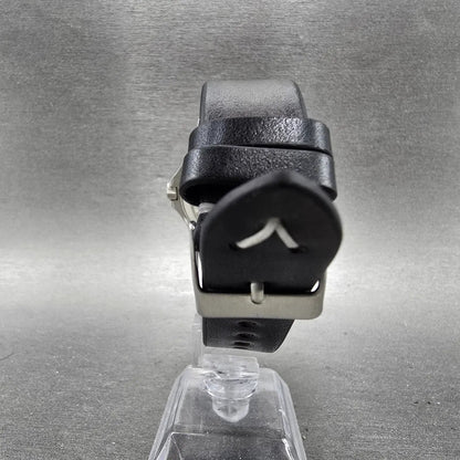 Wenger Watch Men 41mm White Dial Silver Date Round 7311X New Battery Swiss7