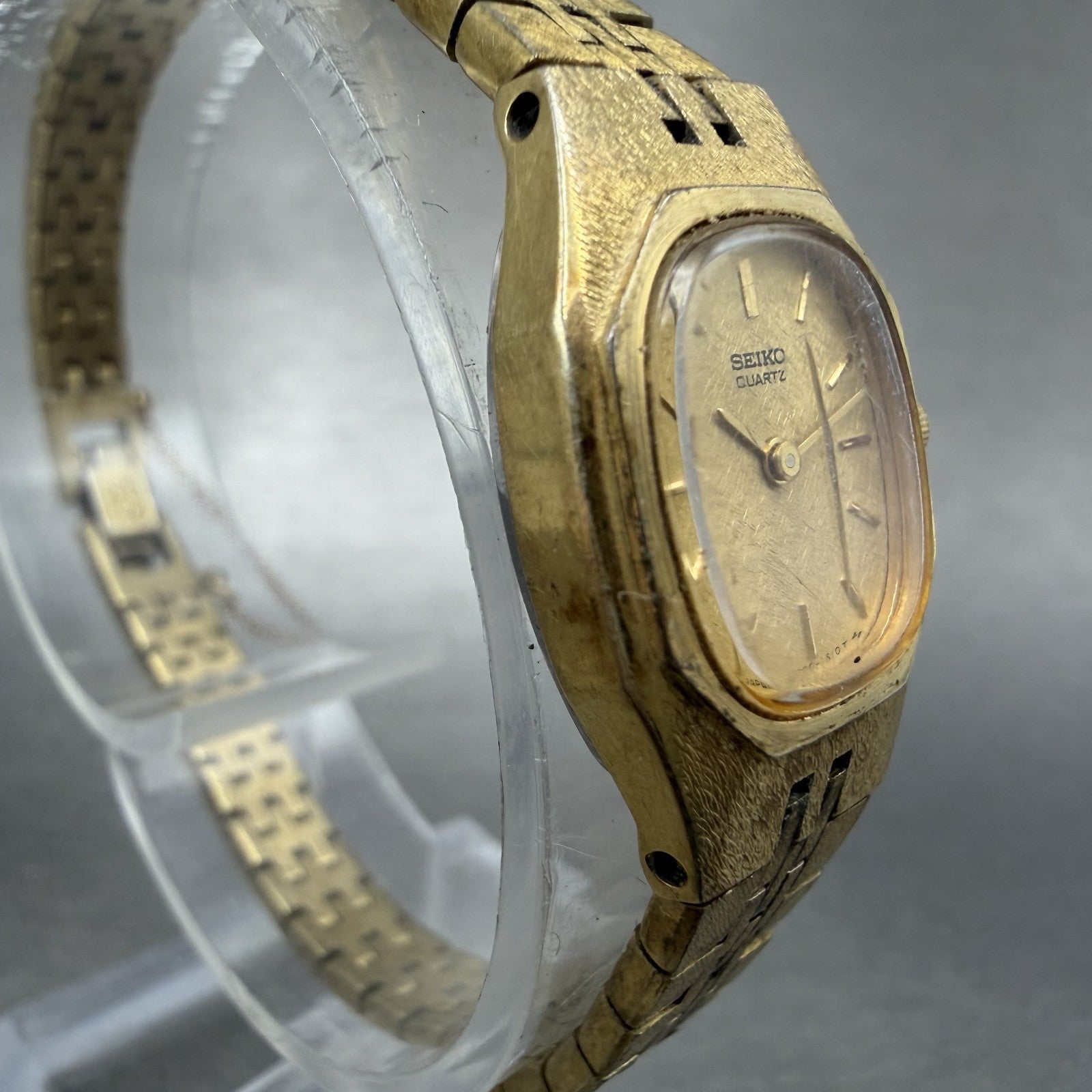 Seiko Watch Women 17mm Champagne Dial Gold Tone Rectangle 2C20-5749 New Batt ABD3