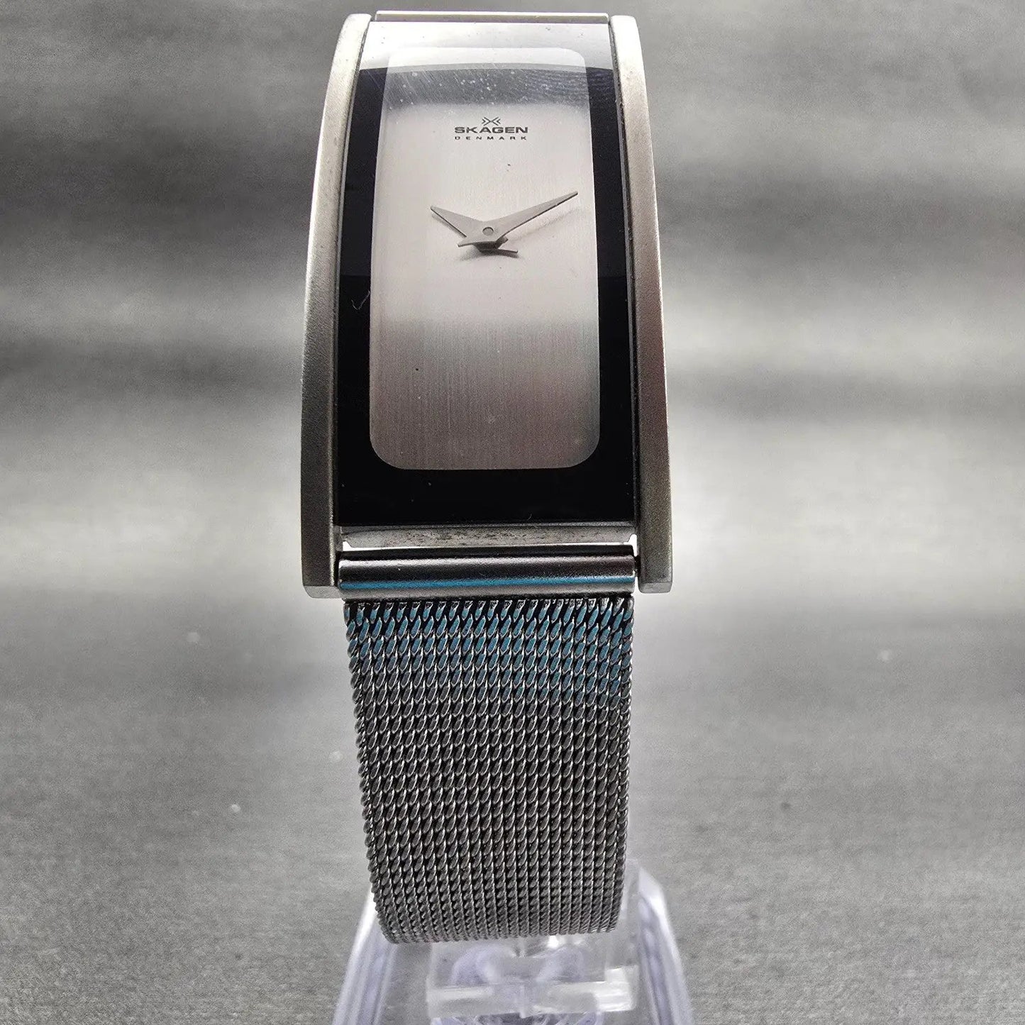 Skagen Denmark Watch Women 20mm Silver Dial Two Tone Rectangle 2SSS New Battery5