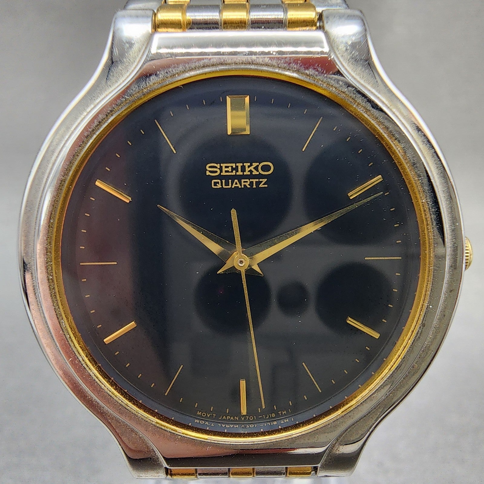 Seiko Watch Men 34mm Black Dial Two Tone Round V7011k29 New Battery1