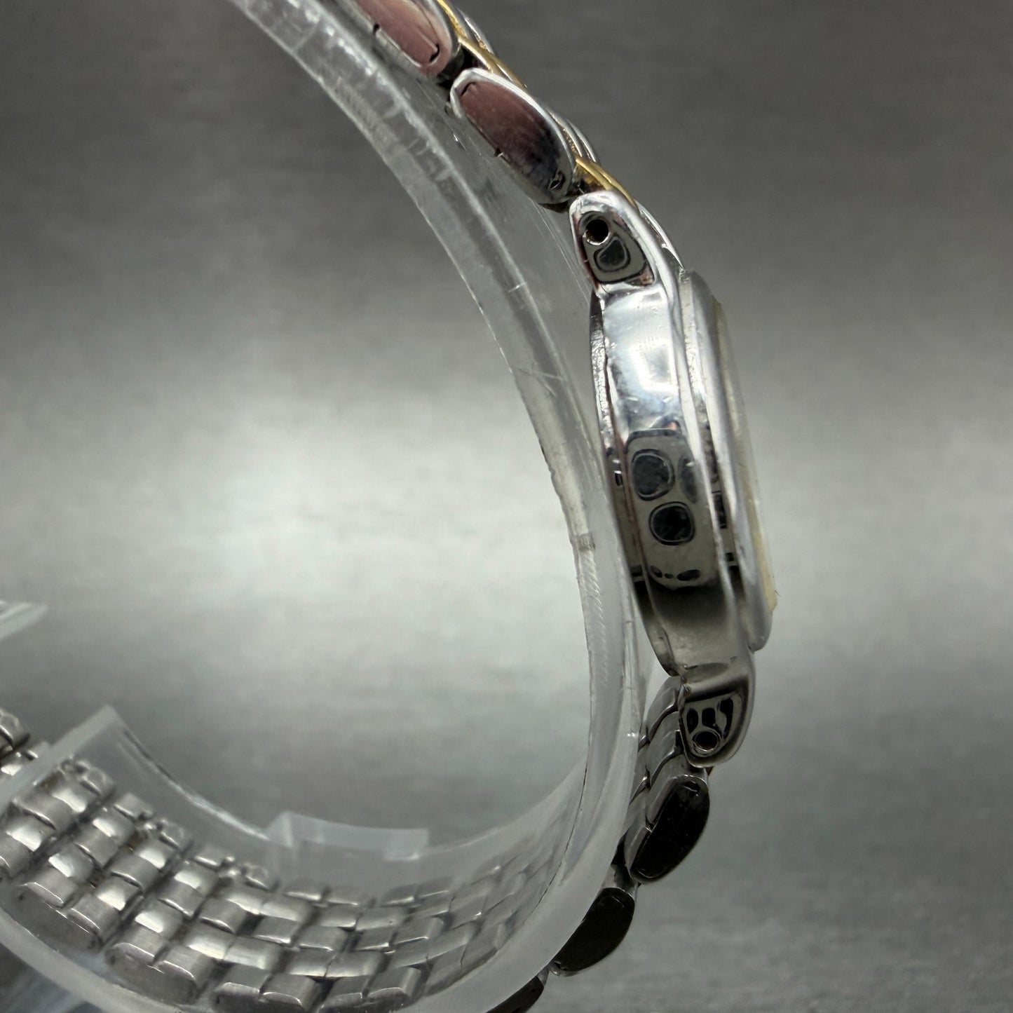 Seiko Watch Women 19mm White Dial Two Tone Round Vintage 1N00-0C59 New Battery 53