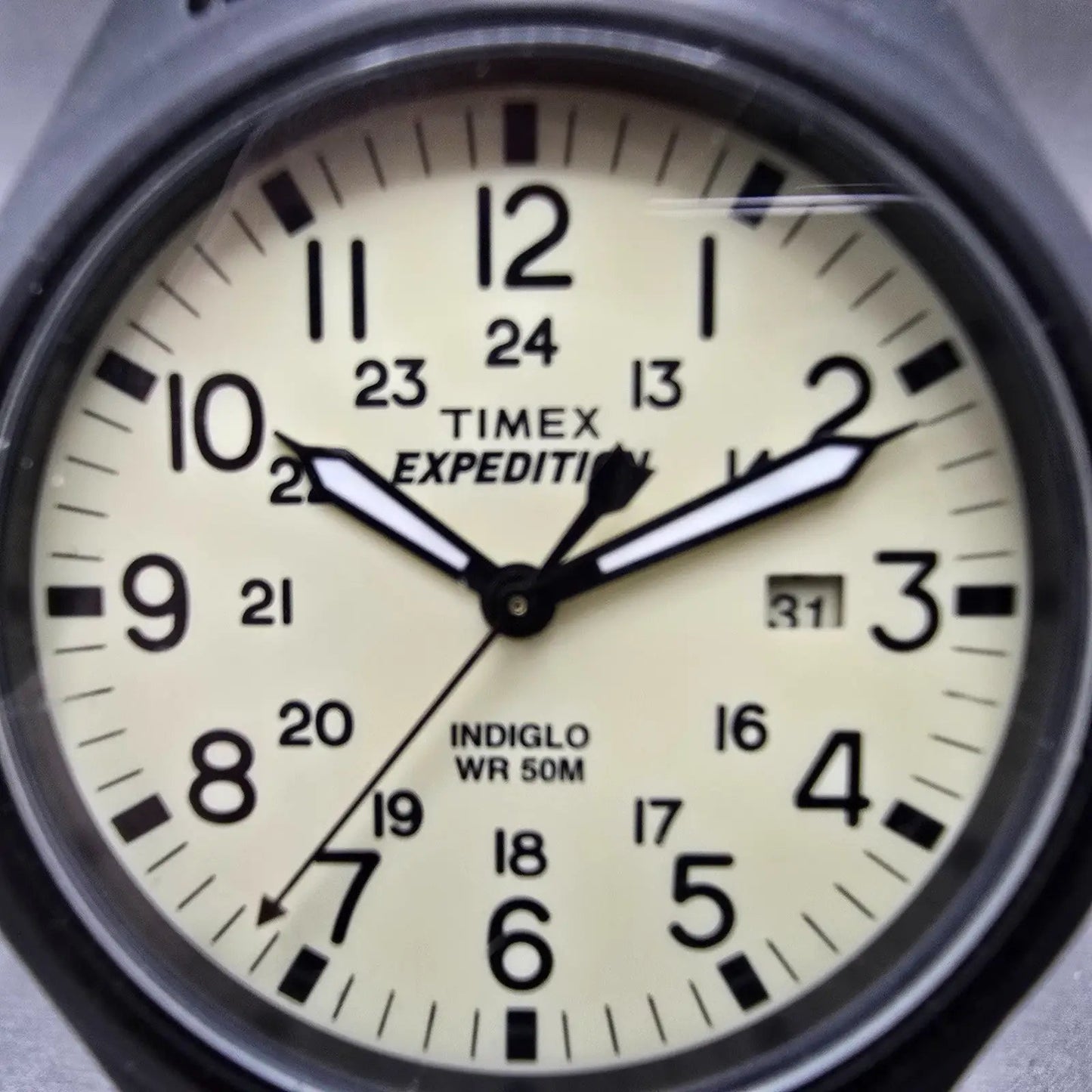 Timex Expedition Scout Watch Men 40mm Cream Dial Black Tone Date Round New BattP1