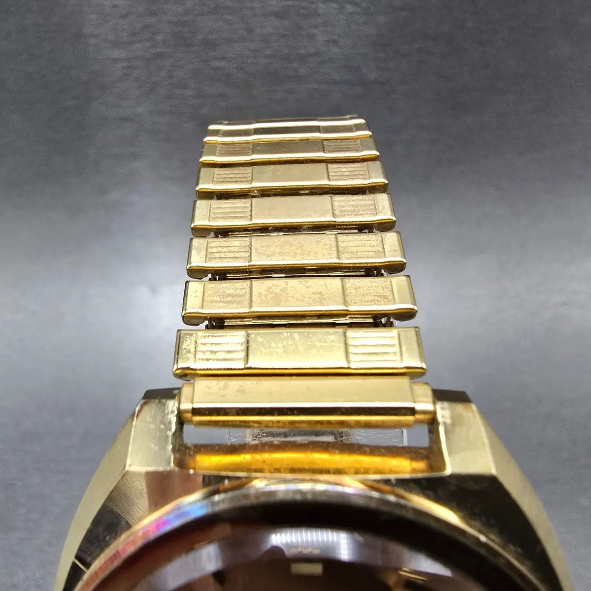 Seiko 5 Automatic Watch Men 39mm Gold Dial Gold Daydate Round 6119-8273 Works5