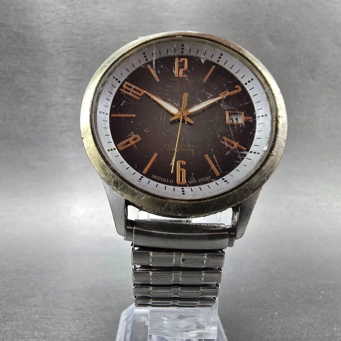 Timex Perpetual Calendar Watch Men 39 Gray Dial Two Tone Date Round New Batt5