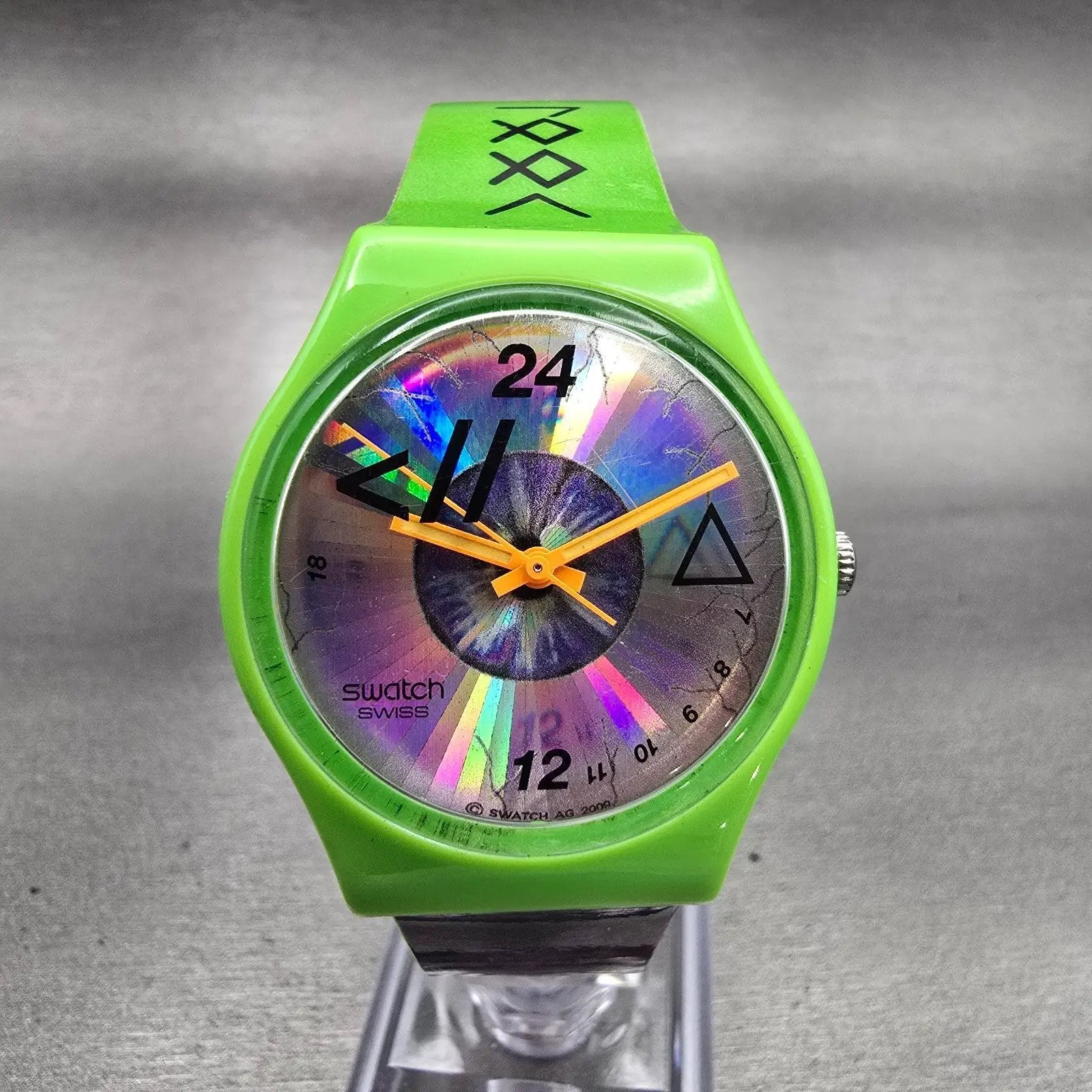 Swatch Playa Look Watch Women Silver Dial Green Case Round GZ215 New Battery0