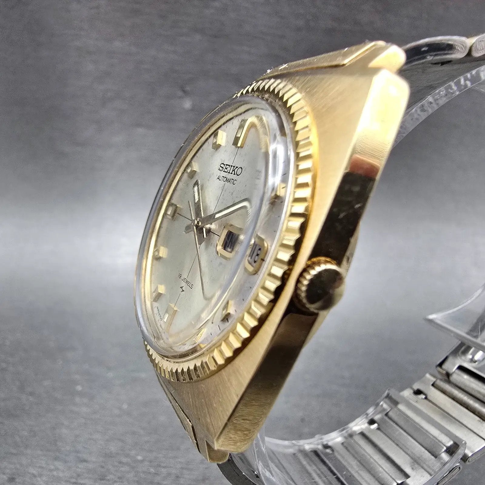 Seiko Automatic Watch Men 36mm Silver Dial Gold Tone Daydate 7006-7012 Runs VTG2