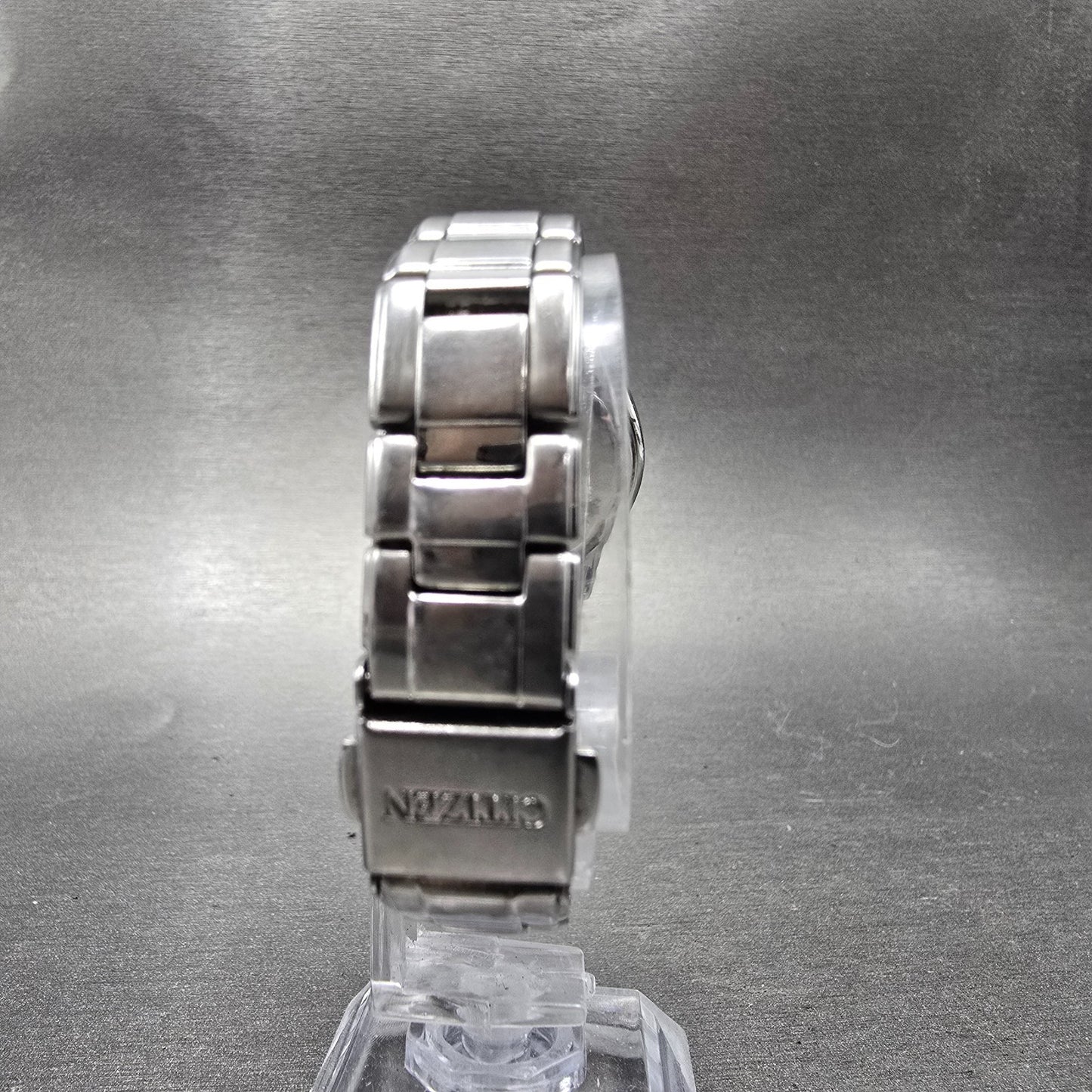 Citizen Eco-Drive Watch Women 26mm Pink Dial Silver Tone Date E013-S076439 Runs7