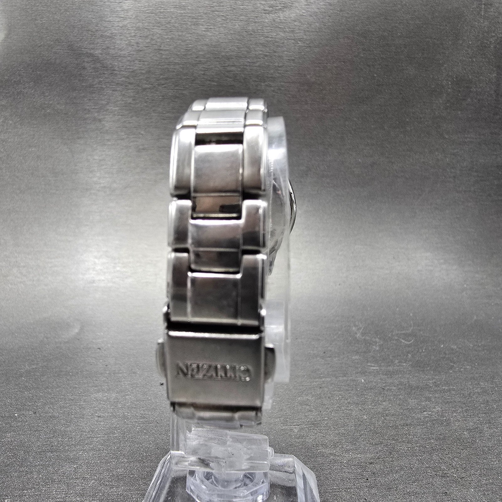 Citizen Eco-Drive Watch Women 26mm Pink Dial Silver Tone Date E013-S076439 Runs7