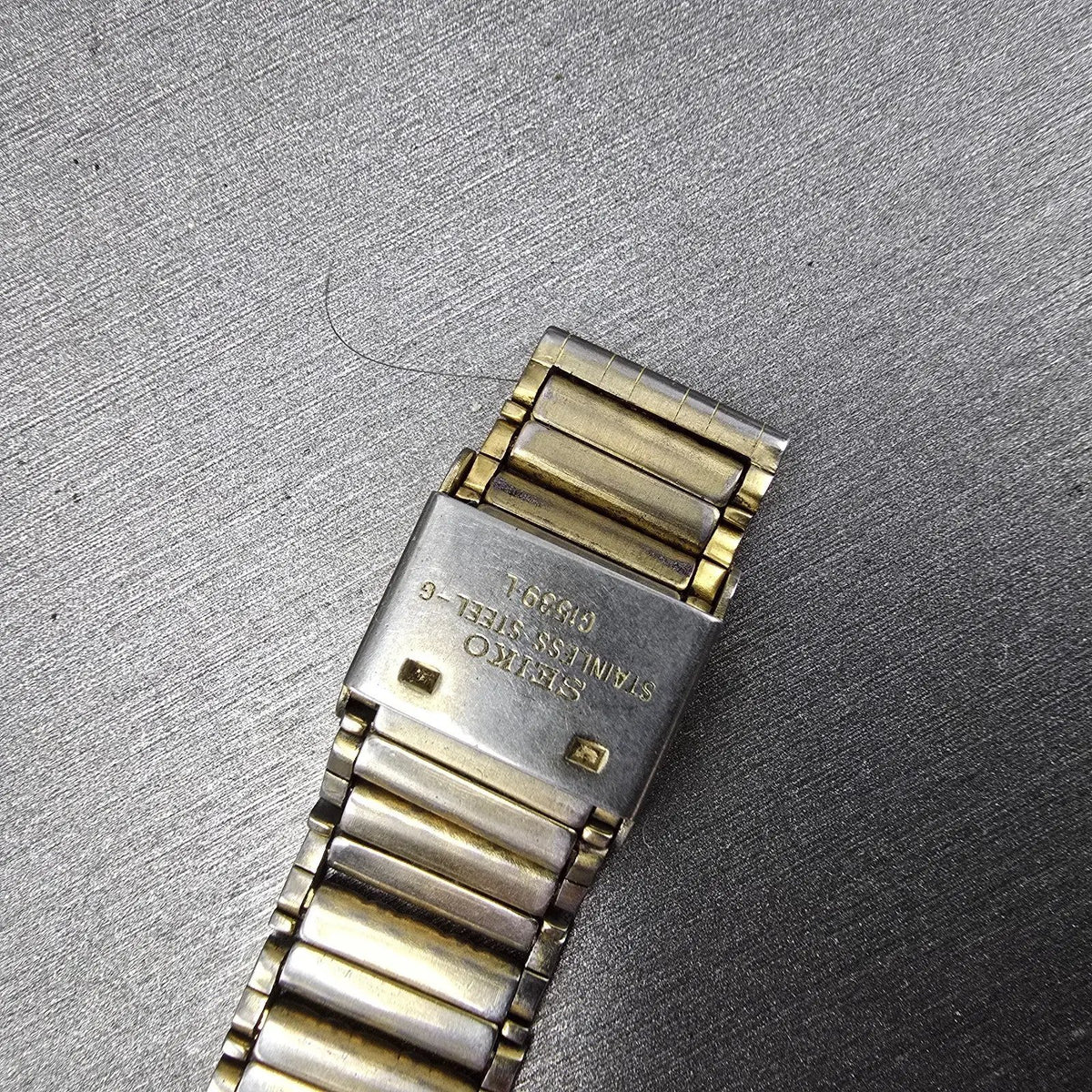 Seiko Tank Watch Men 26mm Gold Dial Gold Tone Rectangle V701-5J00 PARTS10