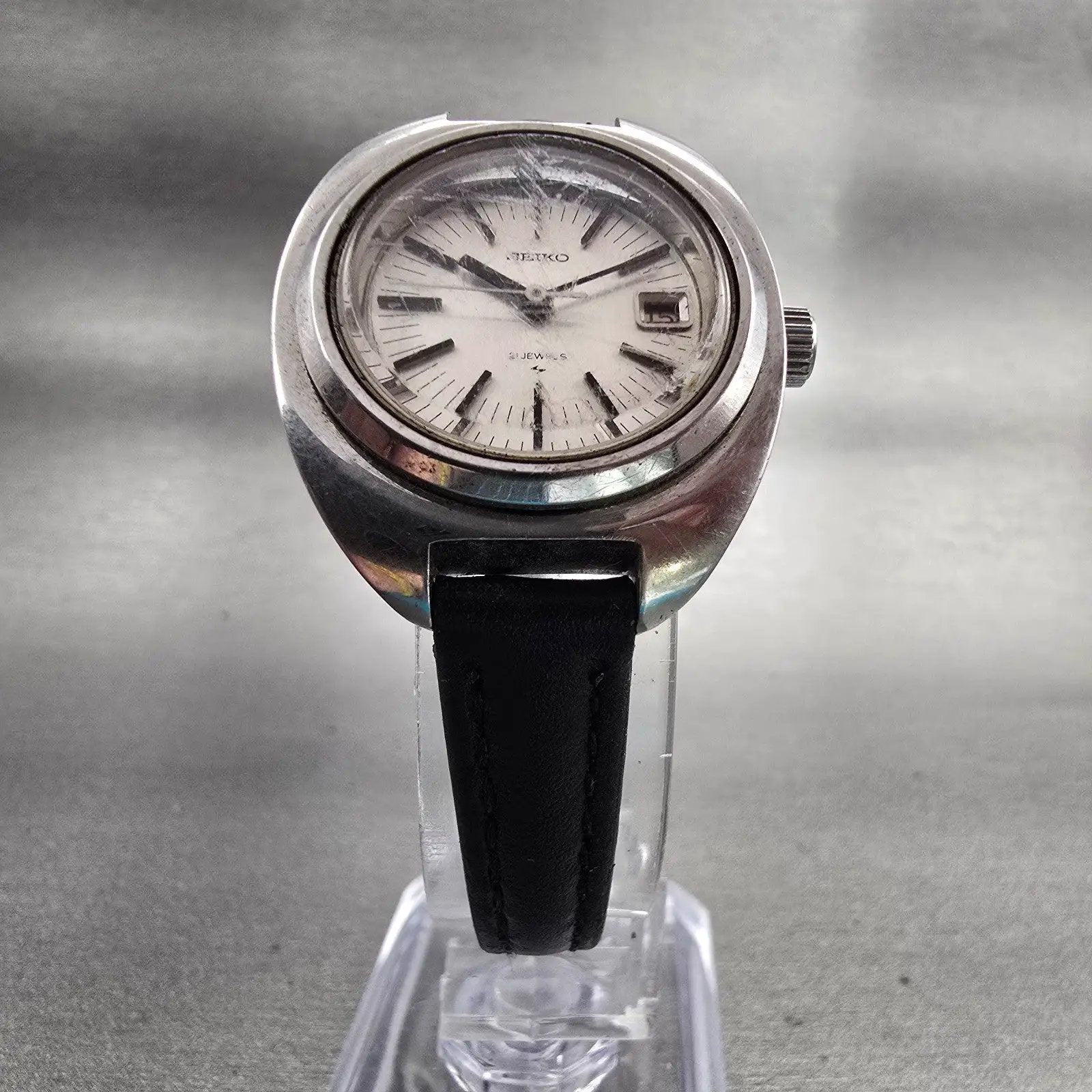 Seiko Watch Women 21mm Silver Dial Silver Tone Date Oval 2202-0050 Vintage Works5