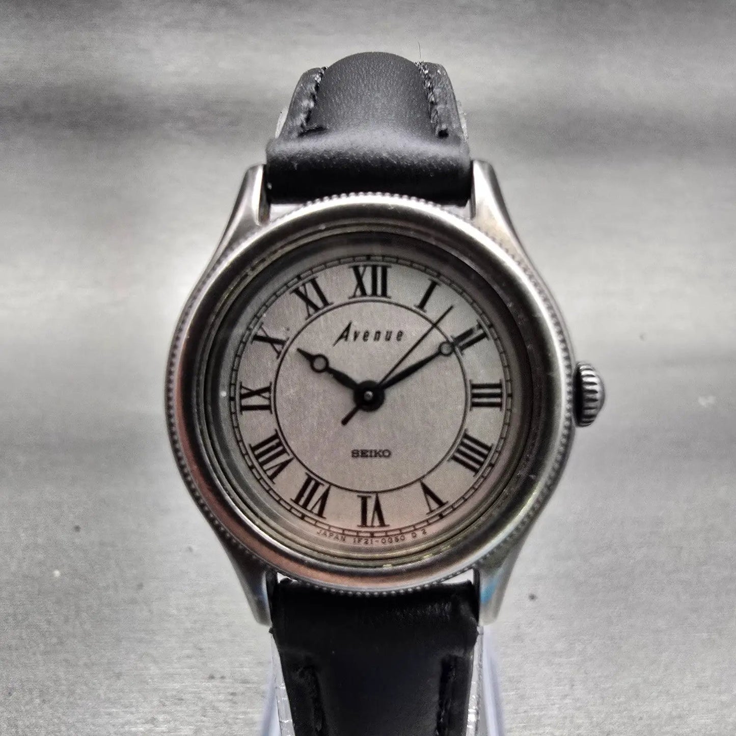 Seiko Avenue Watch Women 25mm Silver Dial Silver Tone Round 1F21-1A00 New Batt0