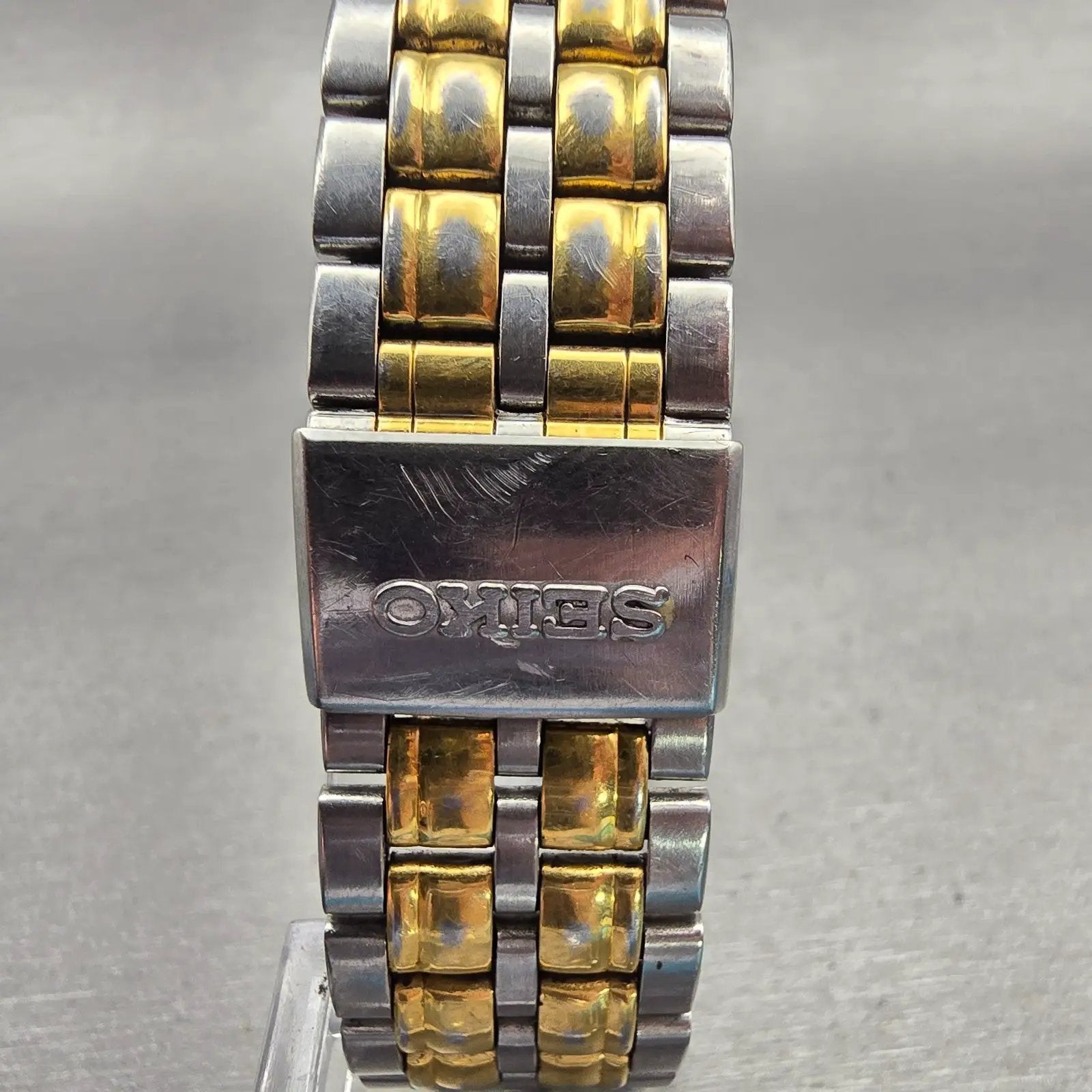 Seiko Watch Men 38mm Red Dial Two Tone Daydate Round 7N43-7068 New Battery VTG7