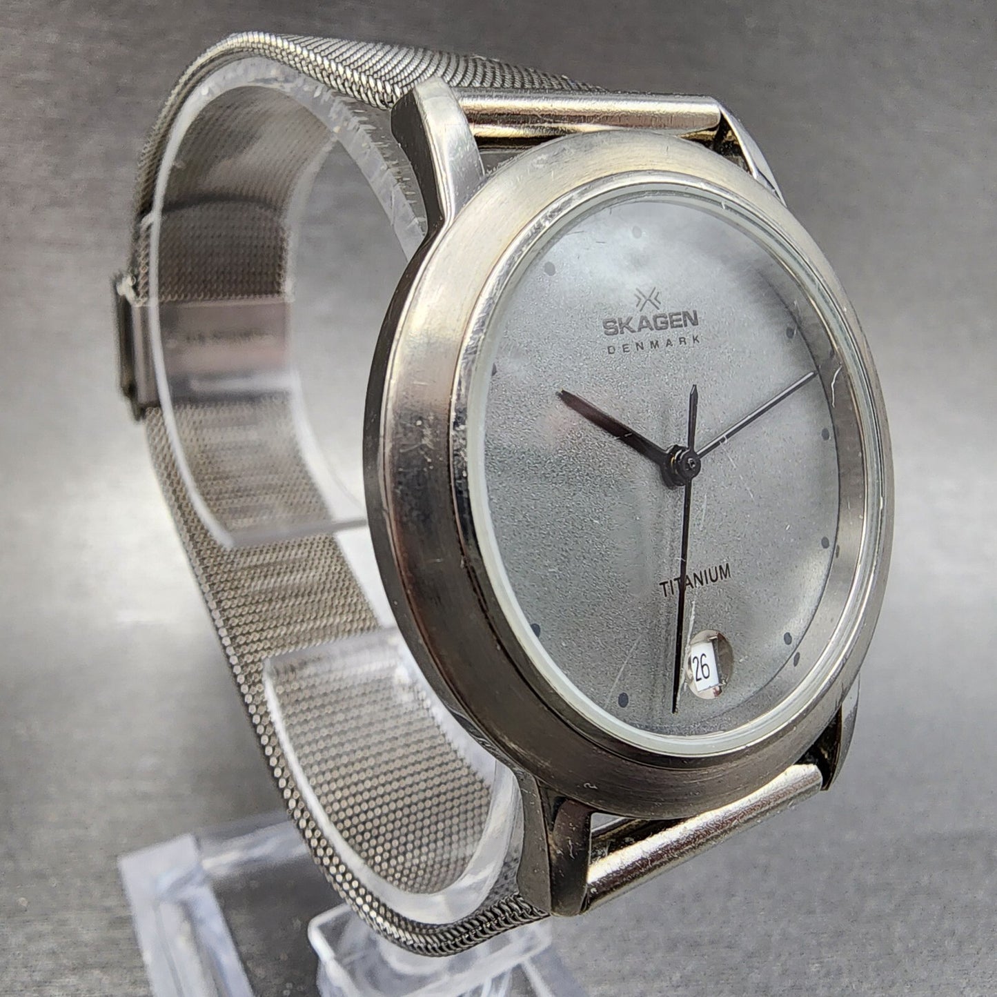 Skagen Watch Men 34mm Gray Dial Titanium Date Round Mesh Band 16LGMT NewBat A12
