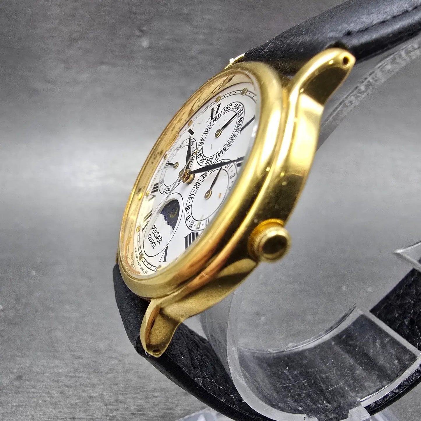 Seiko Pulsar Triple Calendar Watch Men 34mm White Dial Gold Tone V33F7020 NewBat2