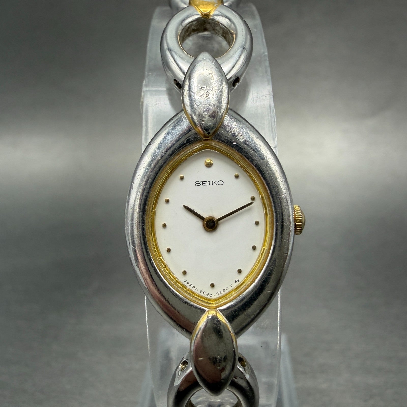 Seiko Watch Women 17mm White Dal Two Tone Oval 2E20-5450 New Battery Vintage0