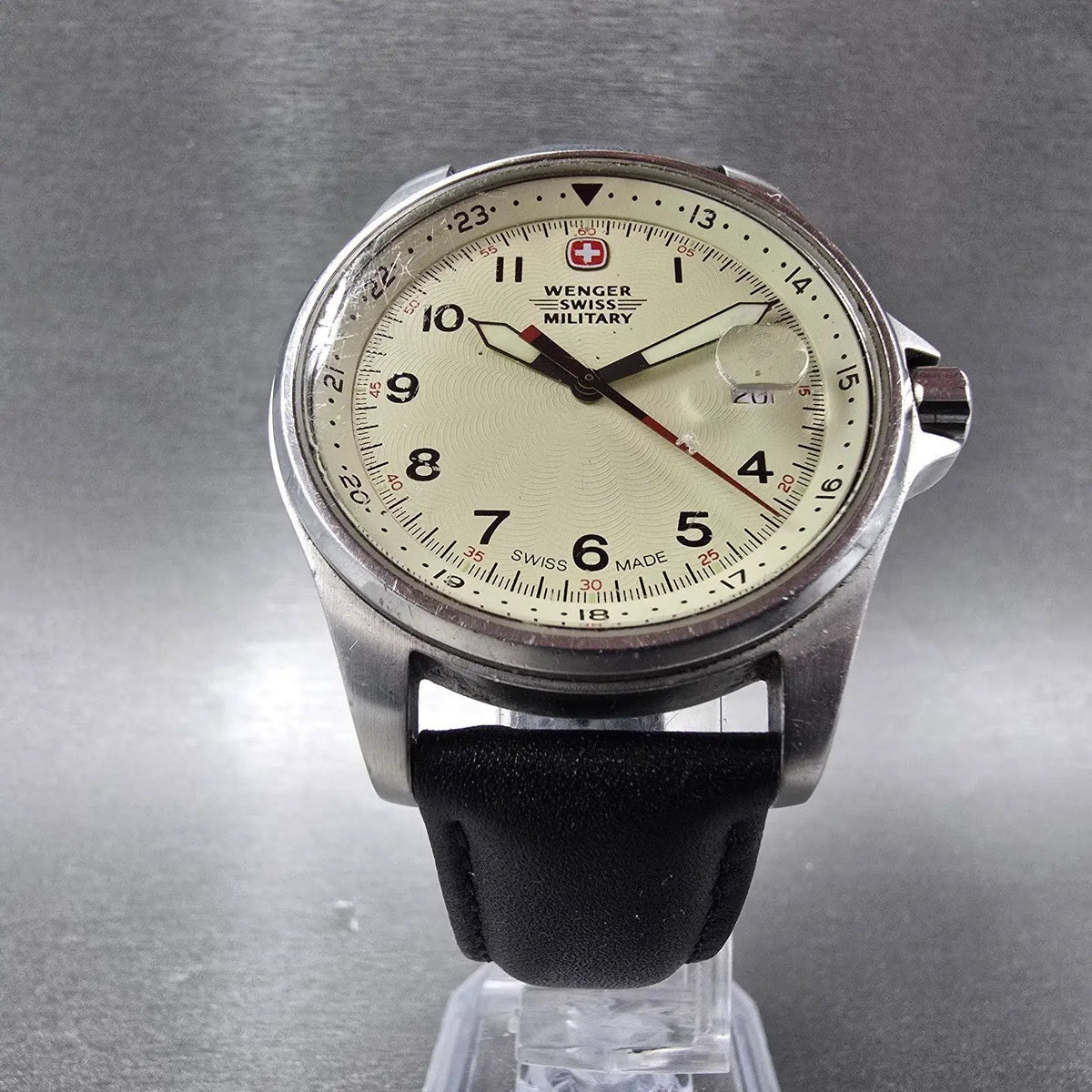 Wenger Swiss Military Watch Men 40mm Cream Dial Steel Date 79103 New Battery CH5