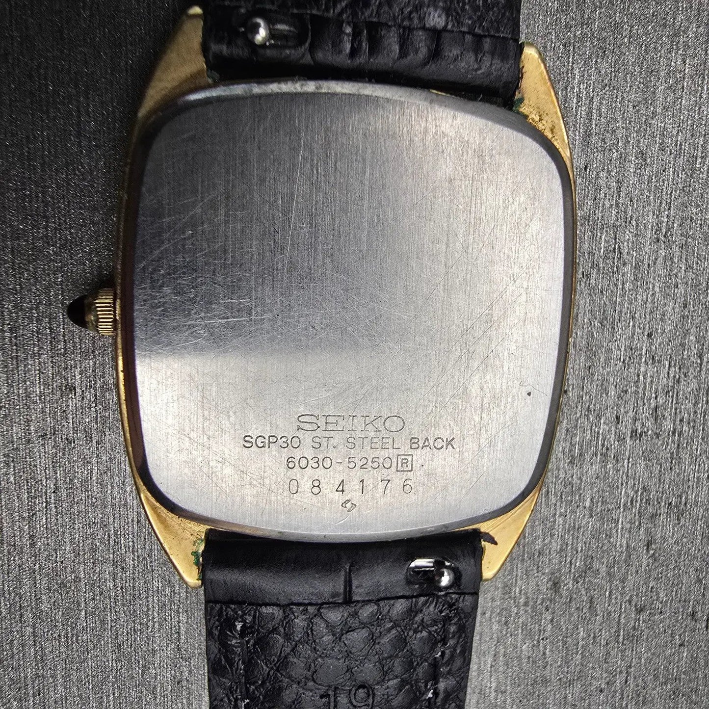 Seiko Watch Men 30mm Gold Dial Gold Tone Rectangle 6030-5250 New Battery Vintage10