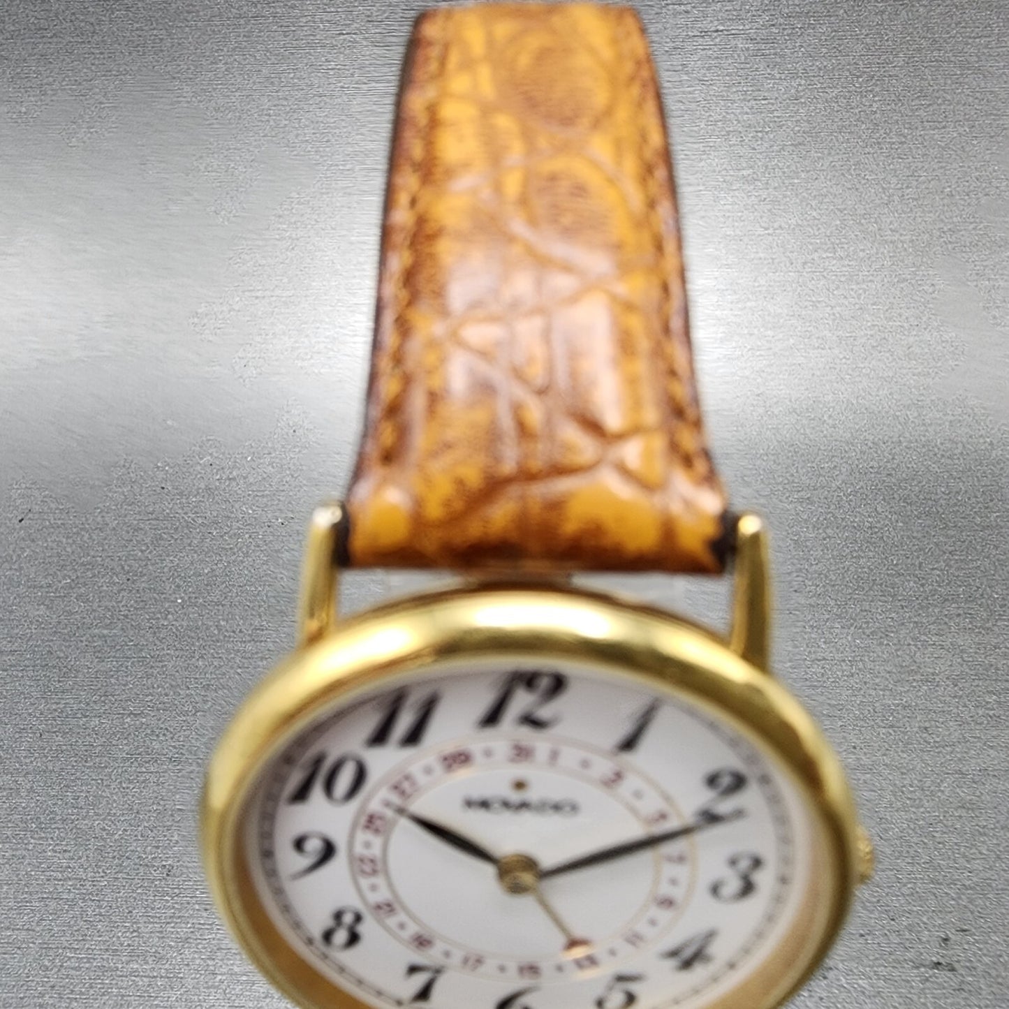 Movado Watch Men 32mm White Dial Gold Tone Pointer Date Round 87.28.860 New Batt4