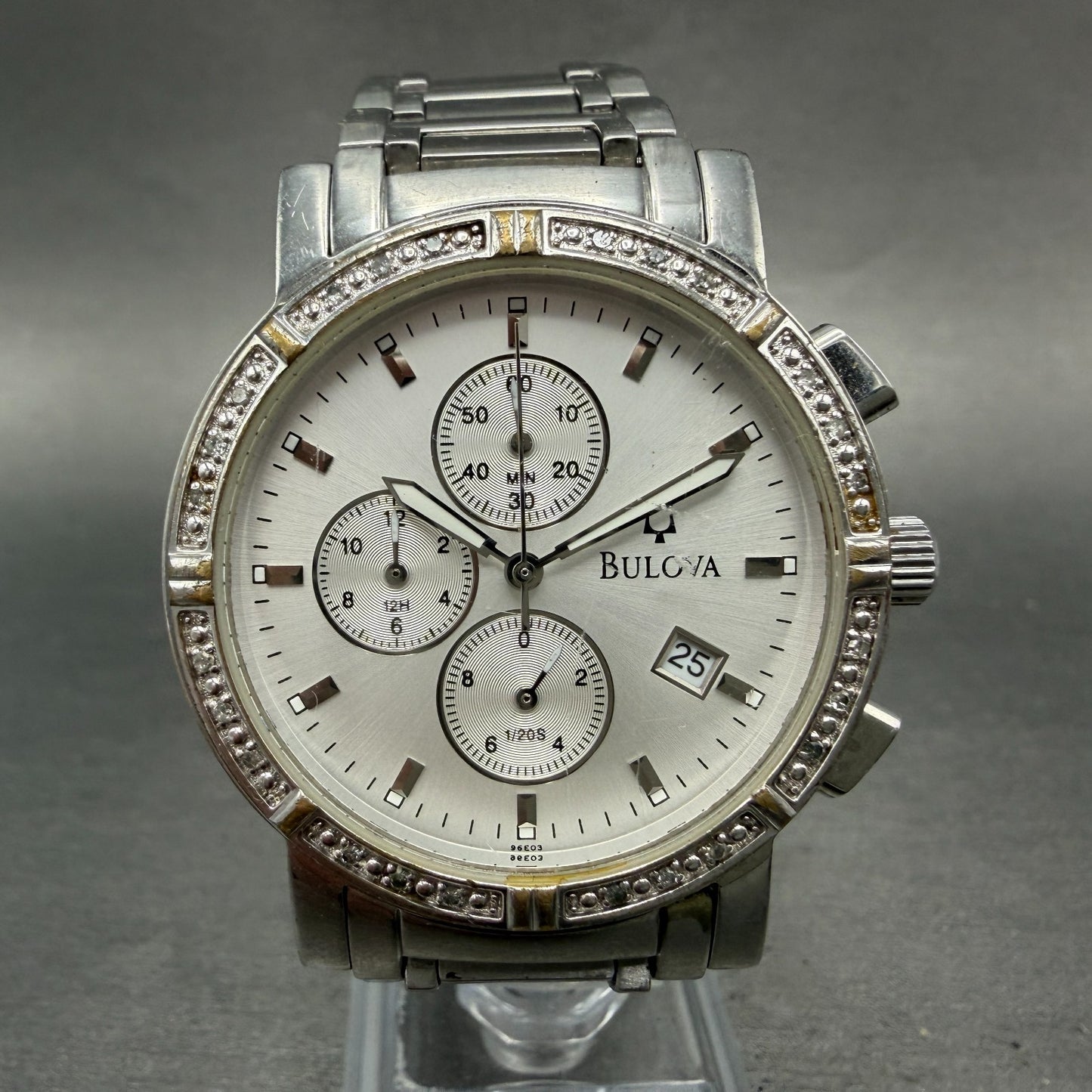 Bulova Watch Men 39mm Silver Dial Steel Daydate Round Diamond 96E03 New Batttery0