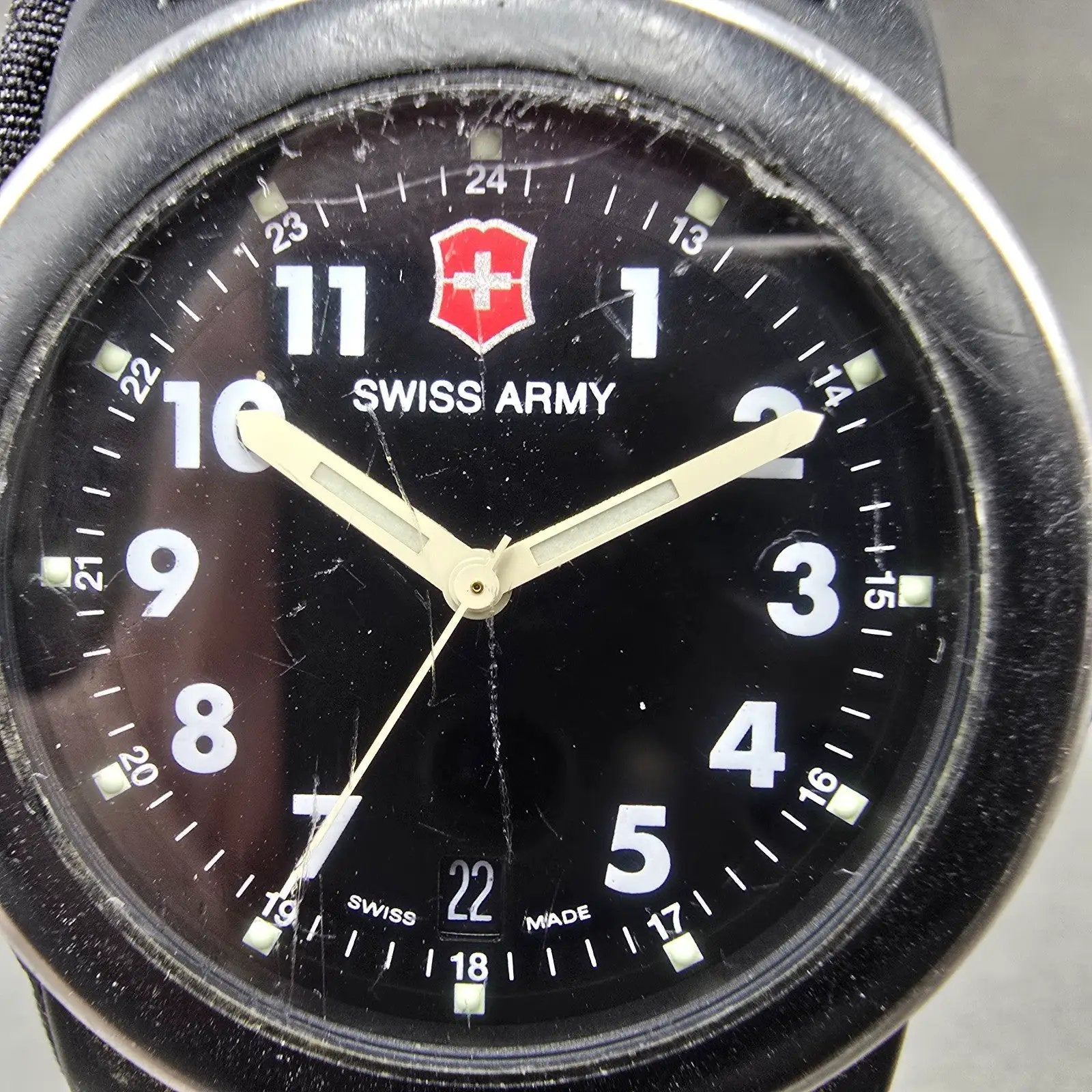 Victorinox Swiss Army Original SAI Watch Men 38mm Black Dial Steel Date PARTS2