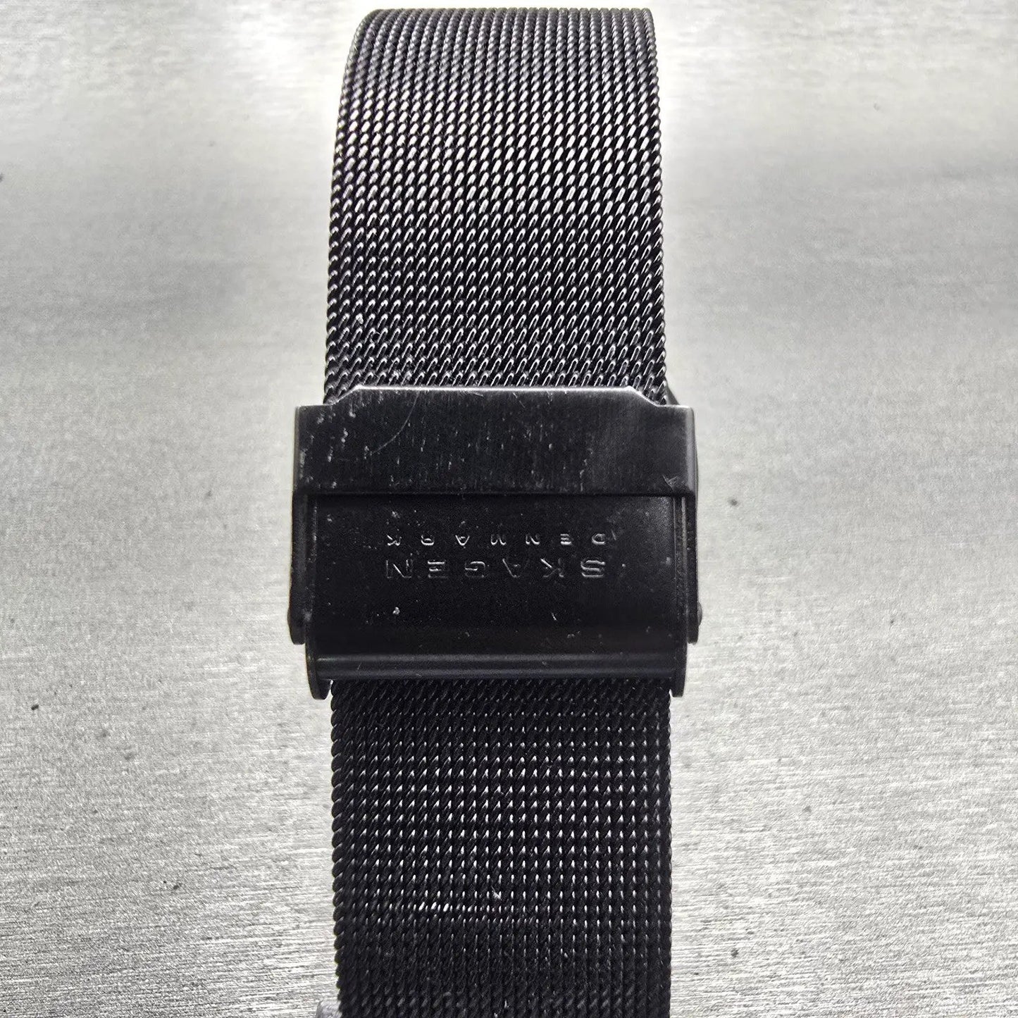 Skagen Denmark Watch Men 37mm Black Dial Titanium Date Round 233XLTMB New Batt T7