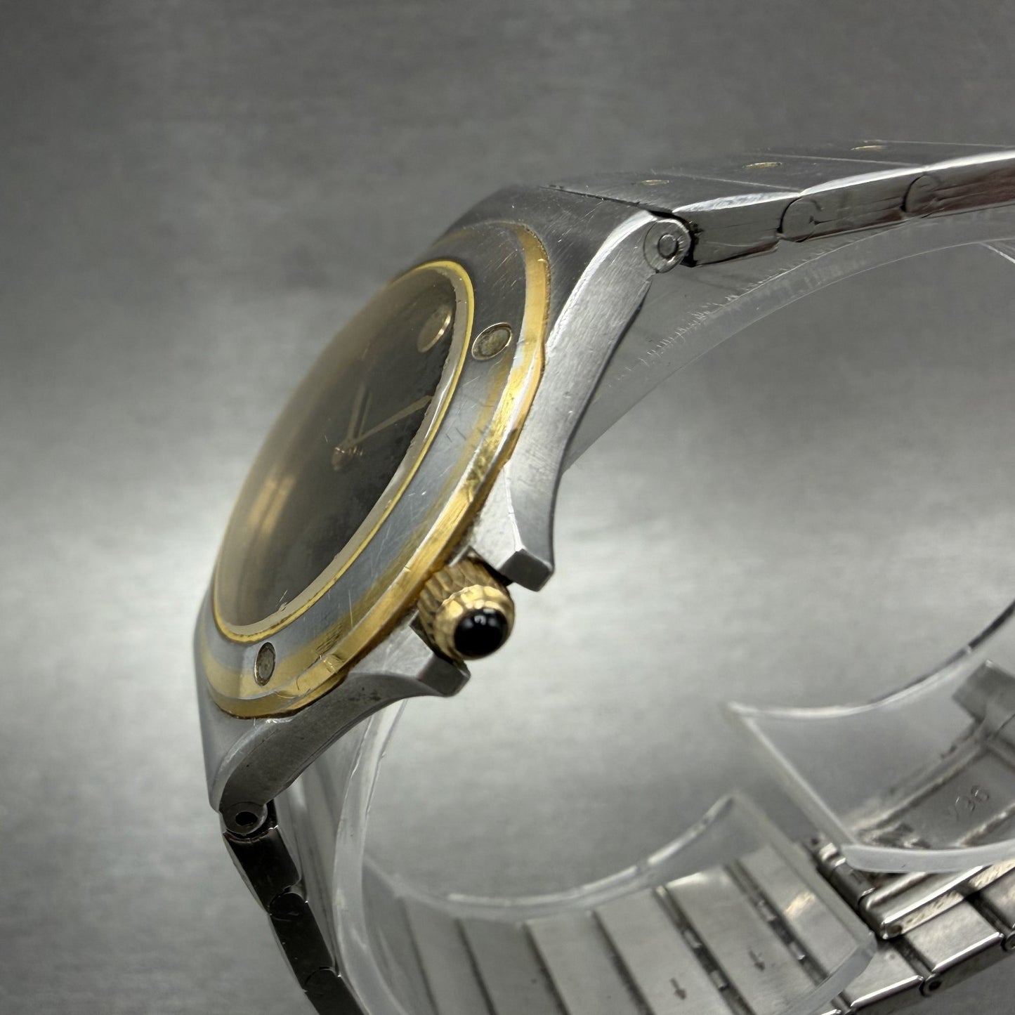 Movado Museum watch Women 28mm Black Dial Two Tone Round 81.E1.837.2 New Battery2