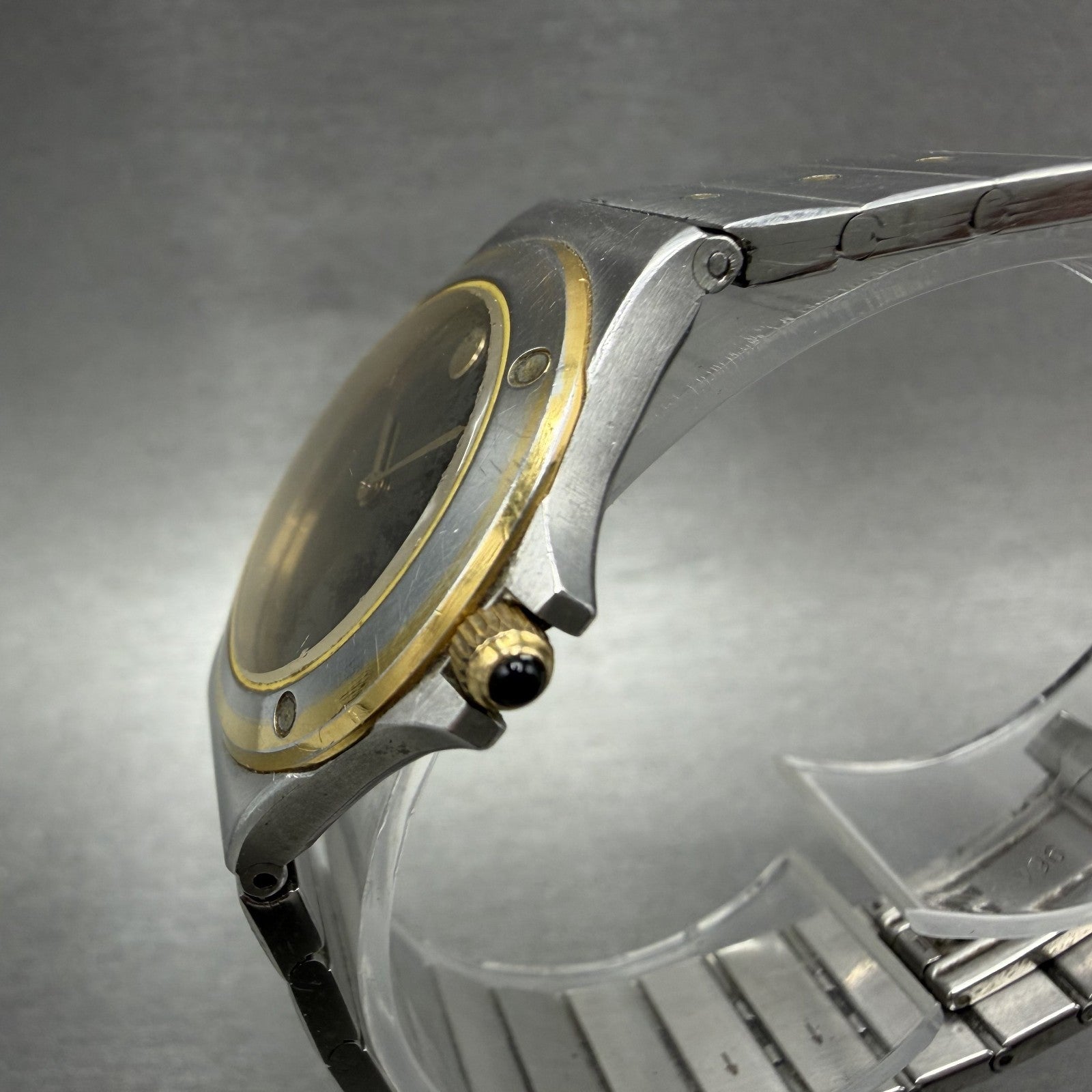 Movado Museum watch Women 28mm Black Dial Two Tone Round 81.E1.837.2 New Battery2