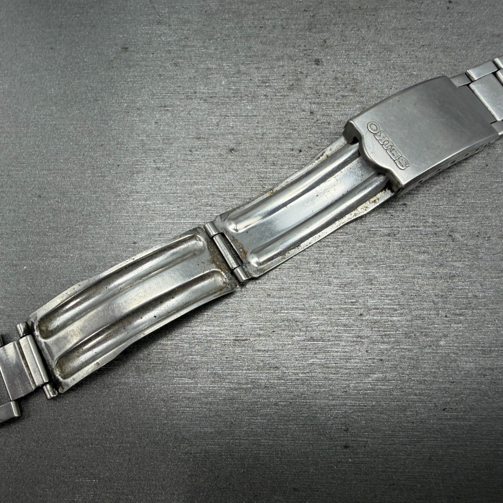 Seiko Bracelet 20mm Stainless Steel Silver Tone Tri Folding Clasp VTG Japan READ9