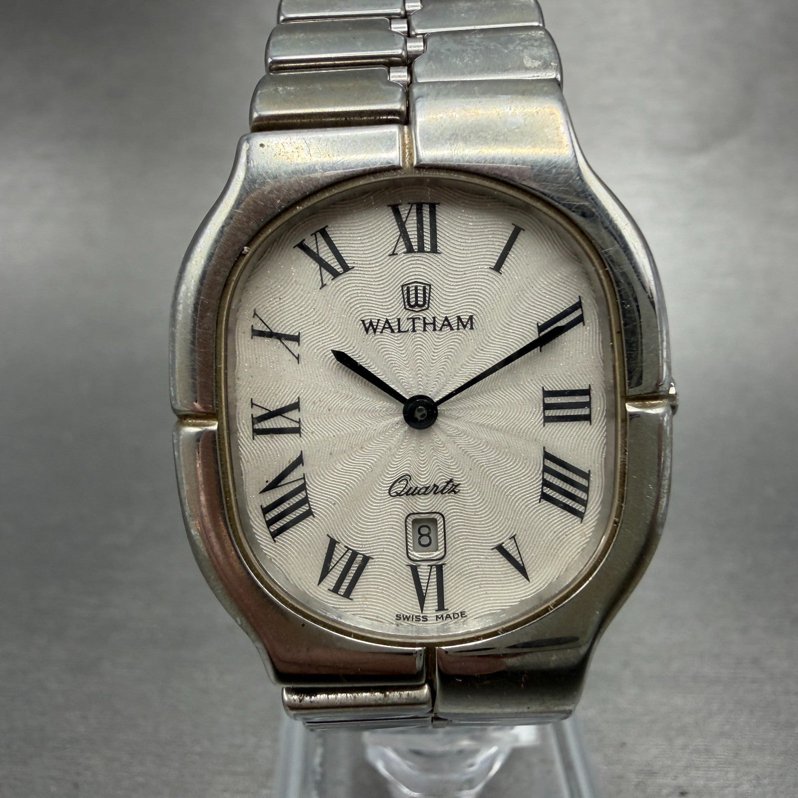 Waltham Watch Men 28mm Silver Dial Silver Tone Date Oval L760494 New Battery0