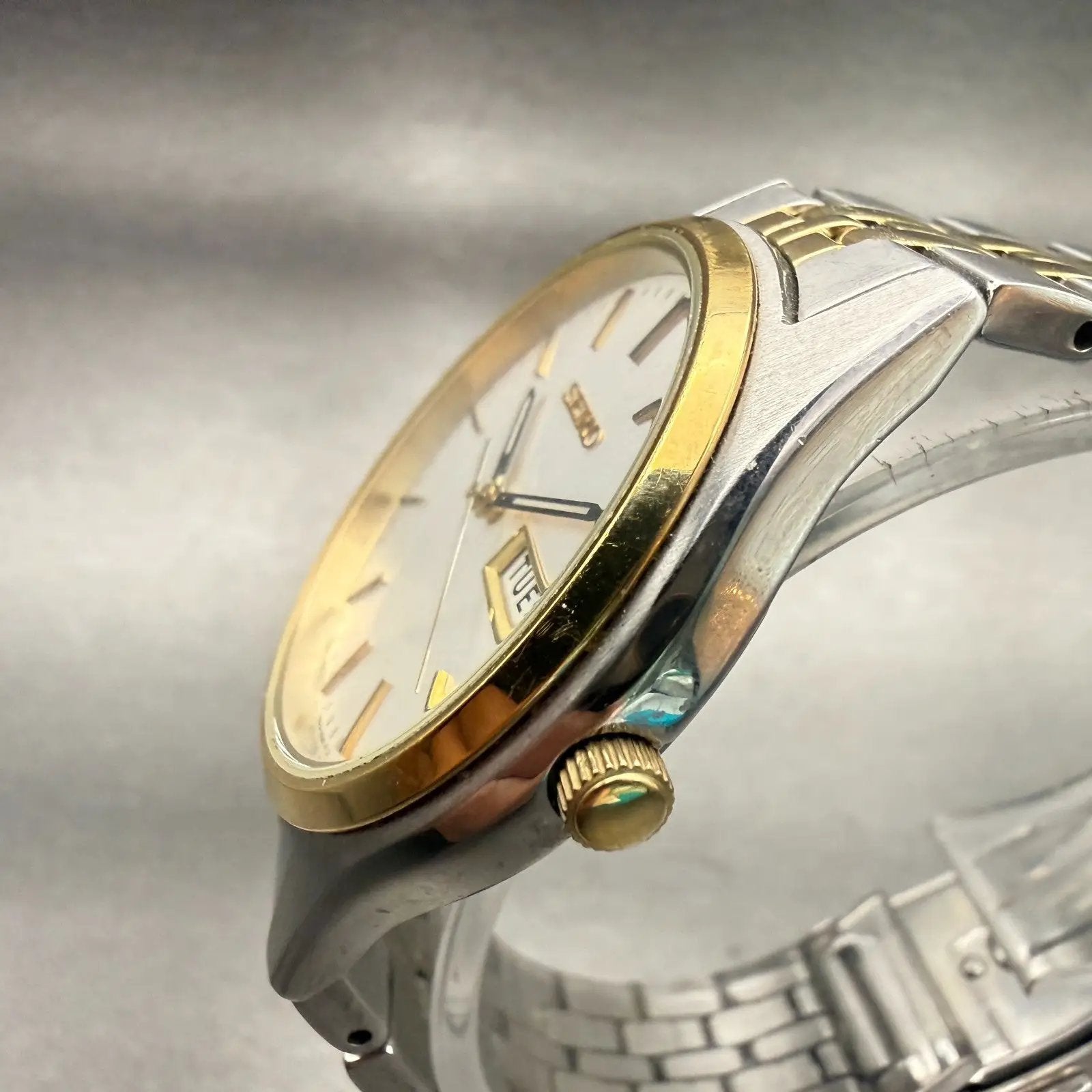 Seiko Watch Men 37mm Silver Dial Two Tone Daydate Round 7N43-9048 New Battery2
