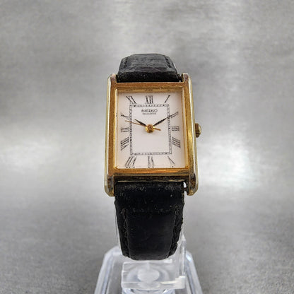 Seiko Tank Watch Women 18mm White Dial Gold Tone Rectangle 1N015A40 New Battery6