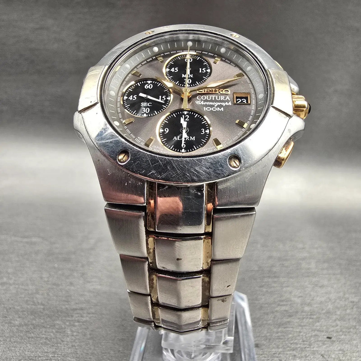 Seiko Coutura Chronograph Watch Men 39mm Gray Dial Two Tone Date 7T62-0FA0 Works5