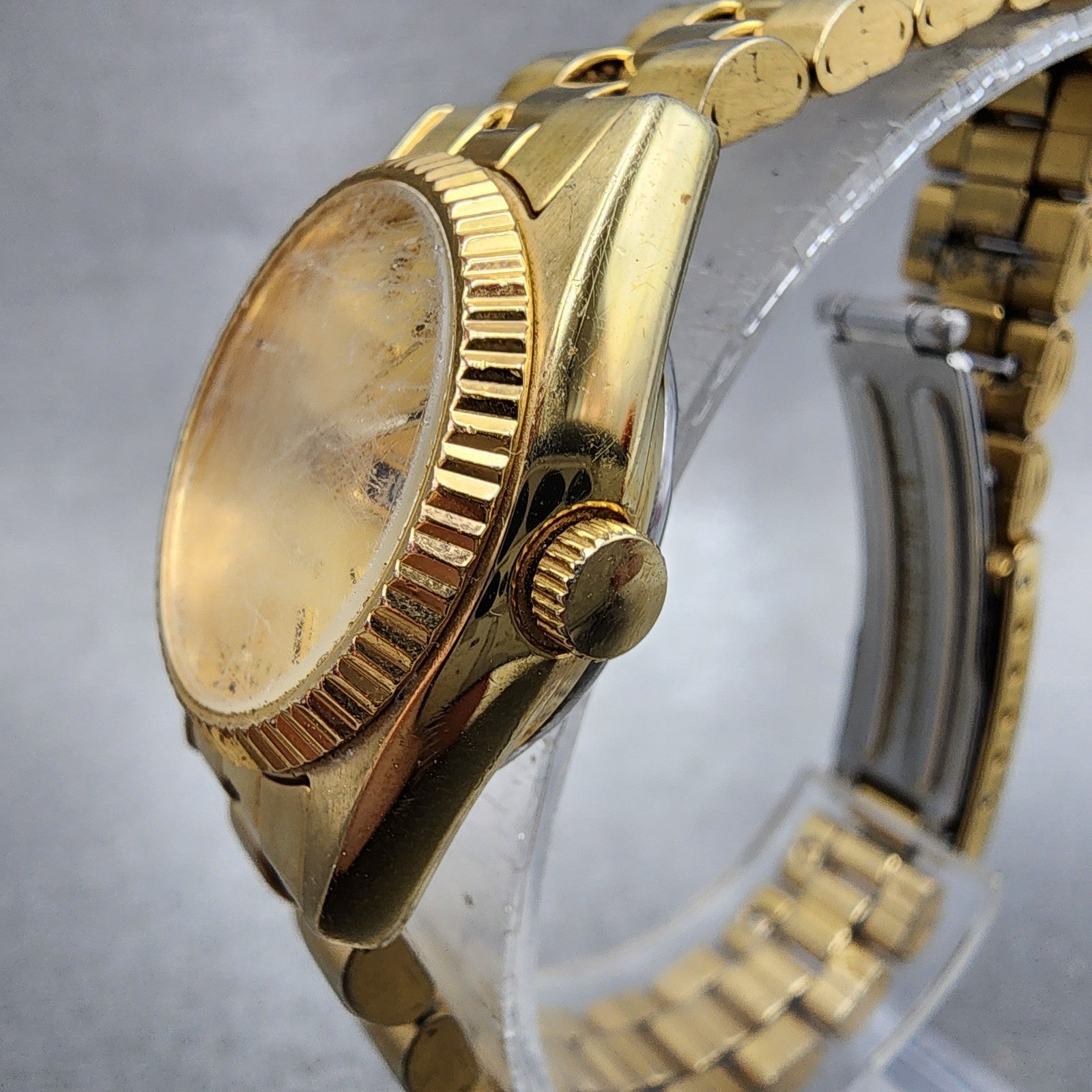 Seiko 5 Automatic Watch Women 24mm Champagne Dial Gold Tone Daydate Runs2