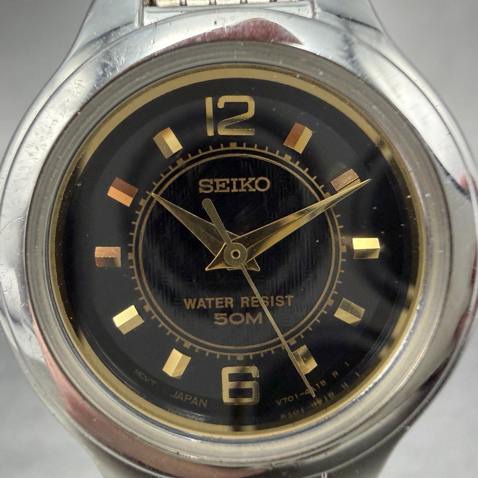 Seiko Watch Women 25mm Black Dial Two Tone Round V701-2H40 New Battery Vintage1