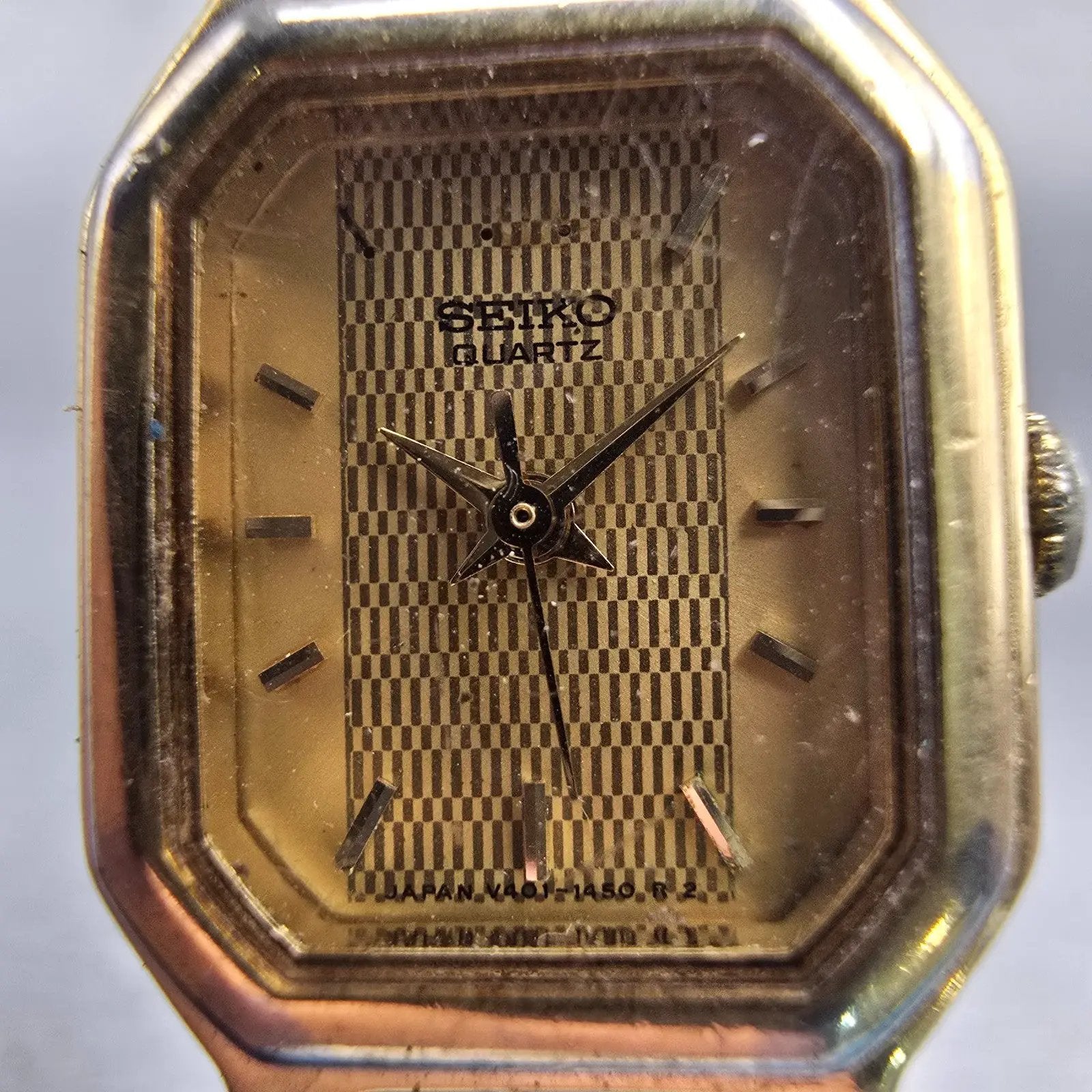 Seiko Watch Women 17mm Gold Dial Gold Tone Rectangle V401-5250 New Battery VTG1