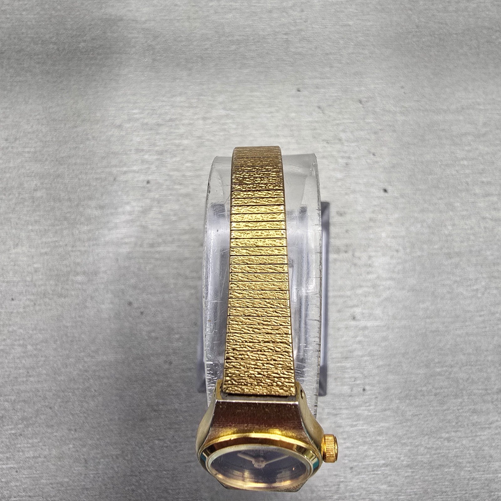 Citizen CQ Watch Women 17mm Black Dial Gold Tone Oval 3220-890779 New Battery4