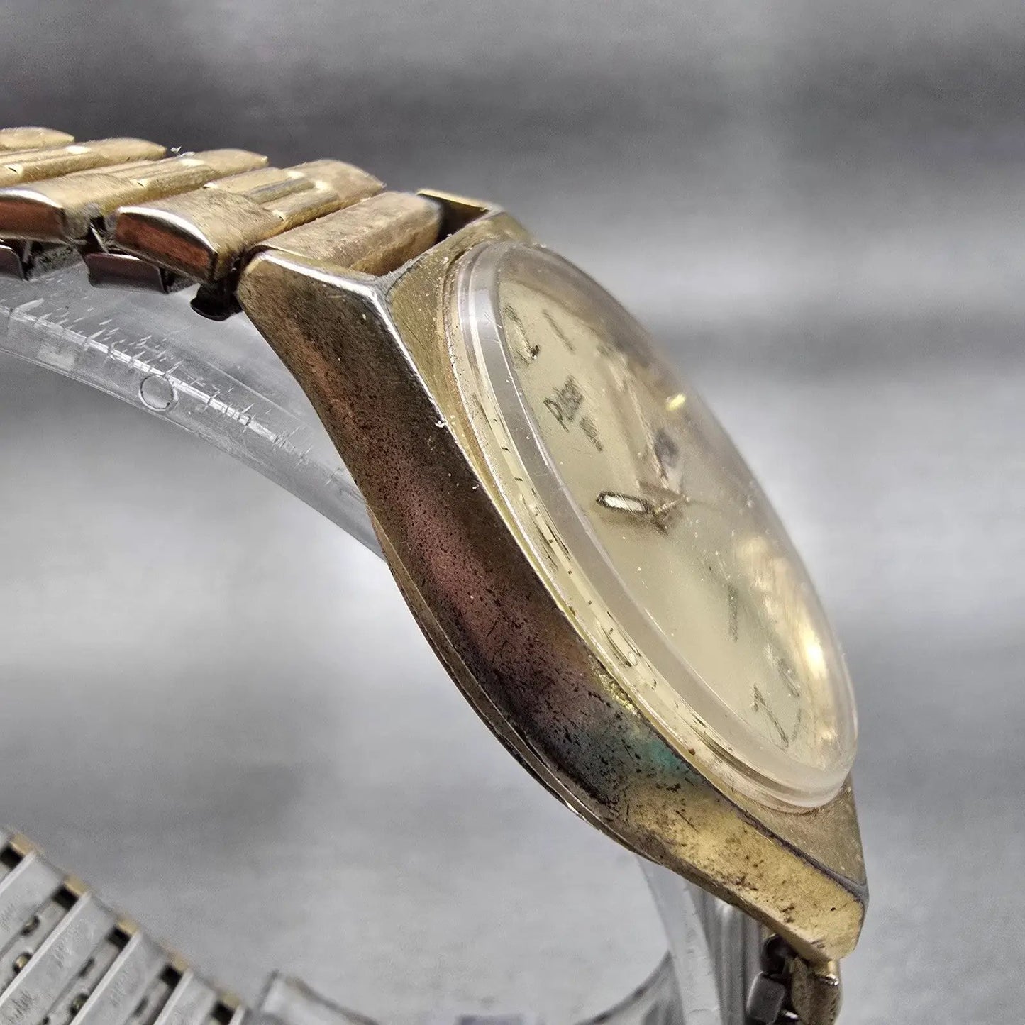 Seiko Pulsar Watch Men 34mm Champagne Dial Gold Tone Daydate Y148-8009 New Batt3