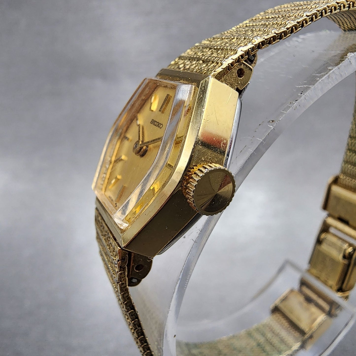 Seiko Watch Women 16mm Chapagne Dial Gold Tone Manual Hexagon 115199 Runs2