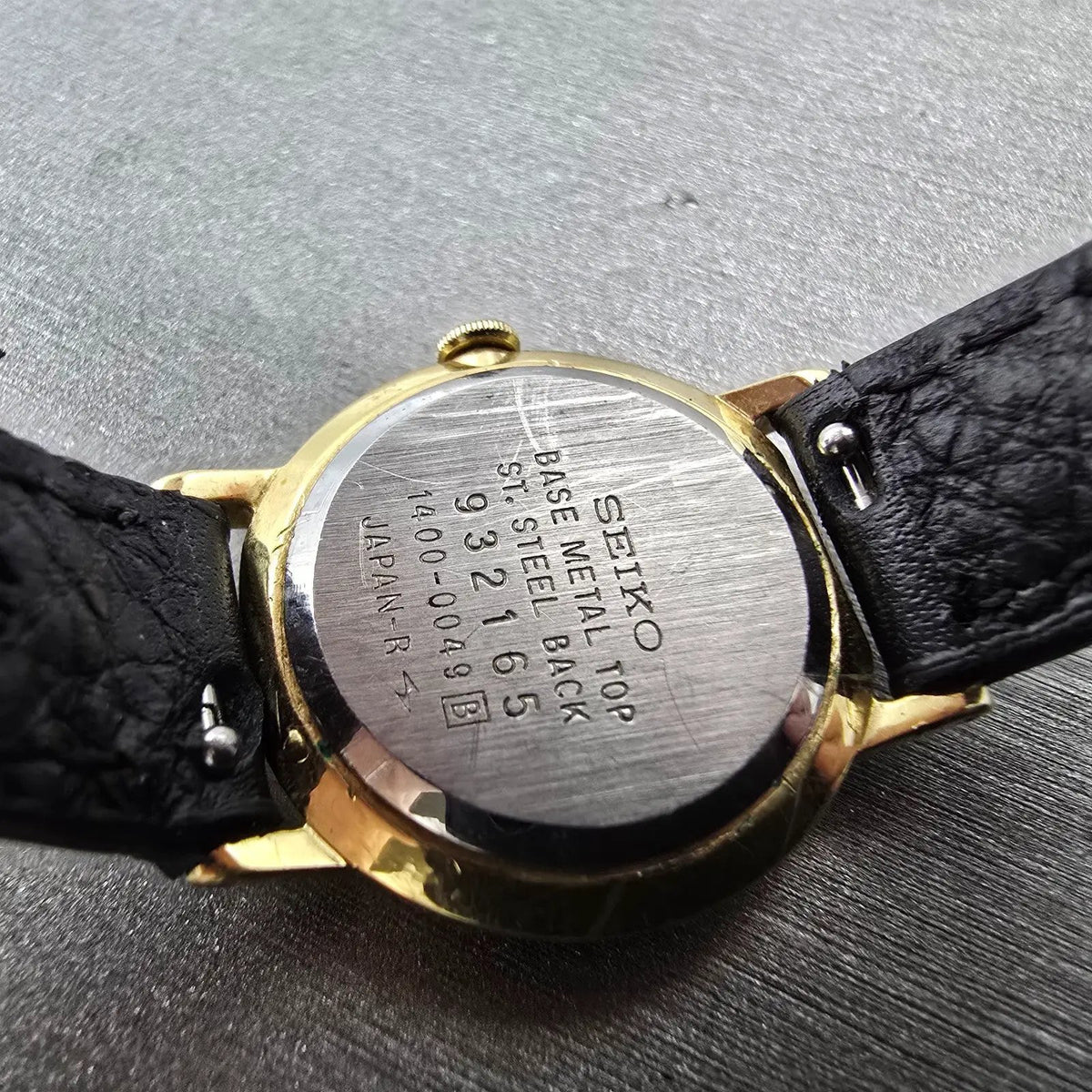 Seiko Watch Women 23mm Gold dial Gold Round 1400-0049 New Battery VTG9